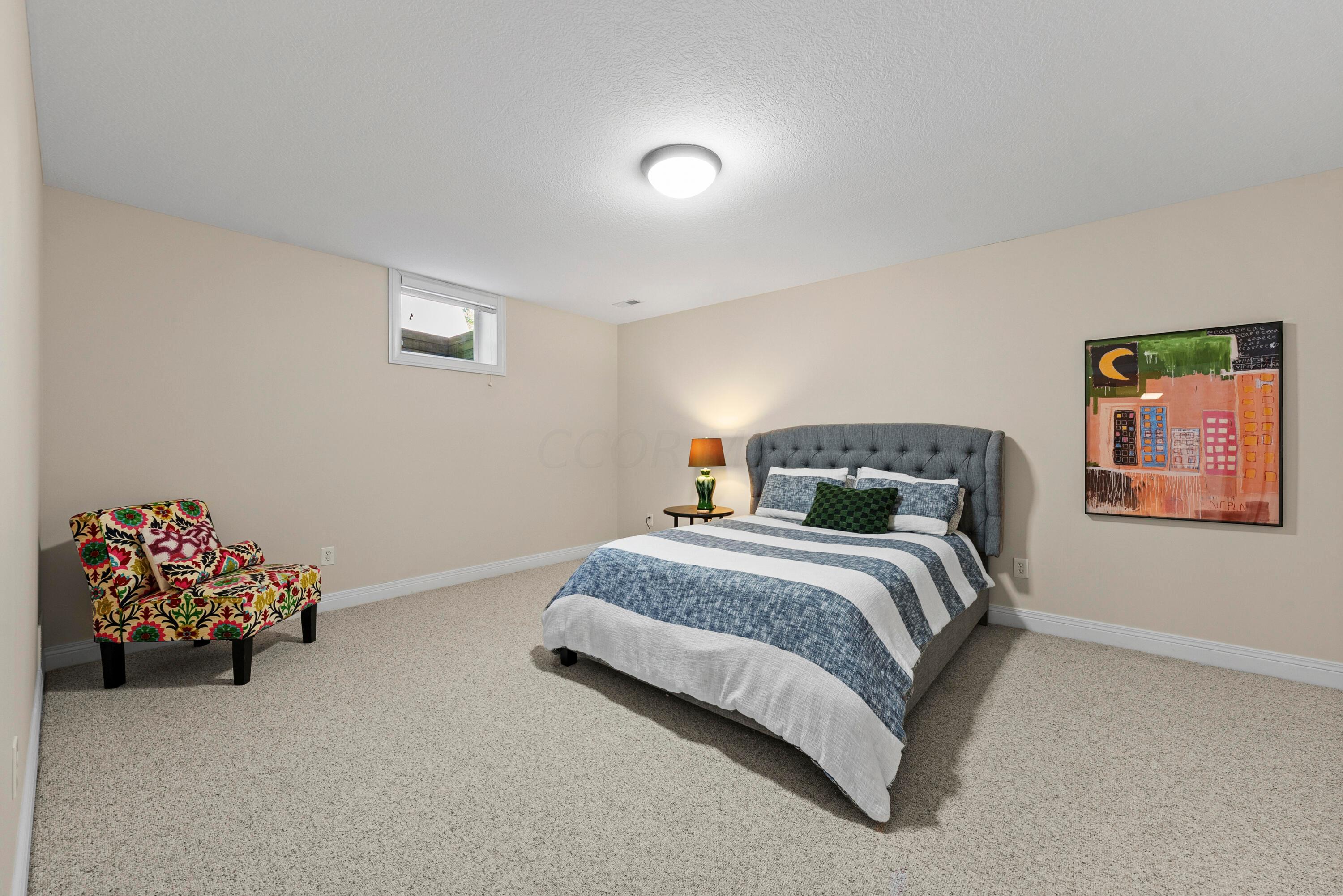 5222 Medallion Drive E