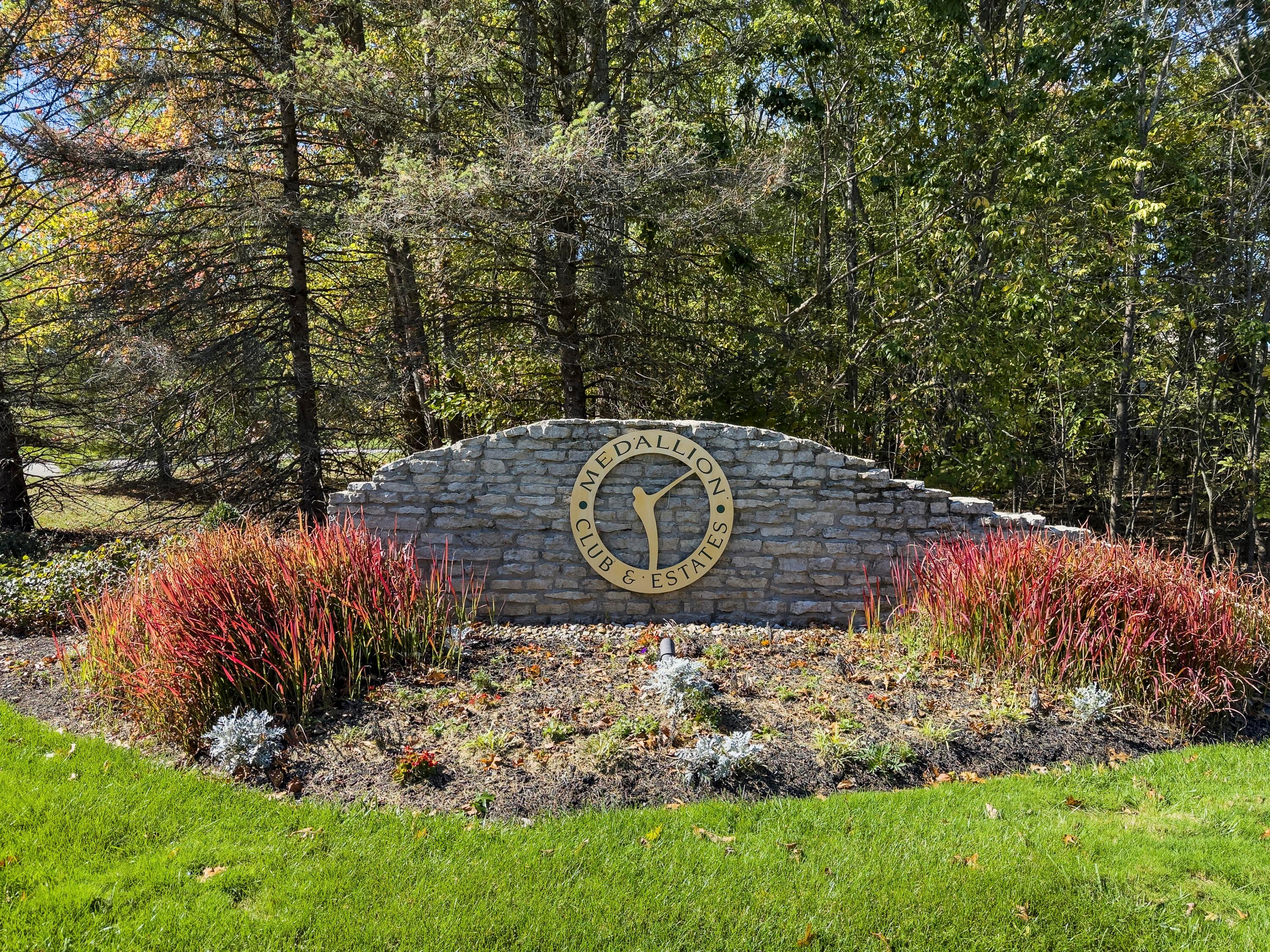 5222 Medallion Drive E