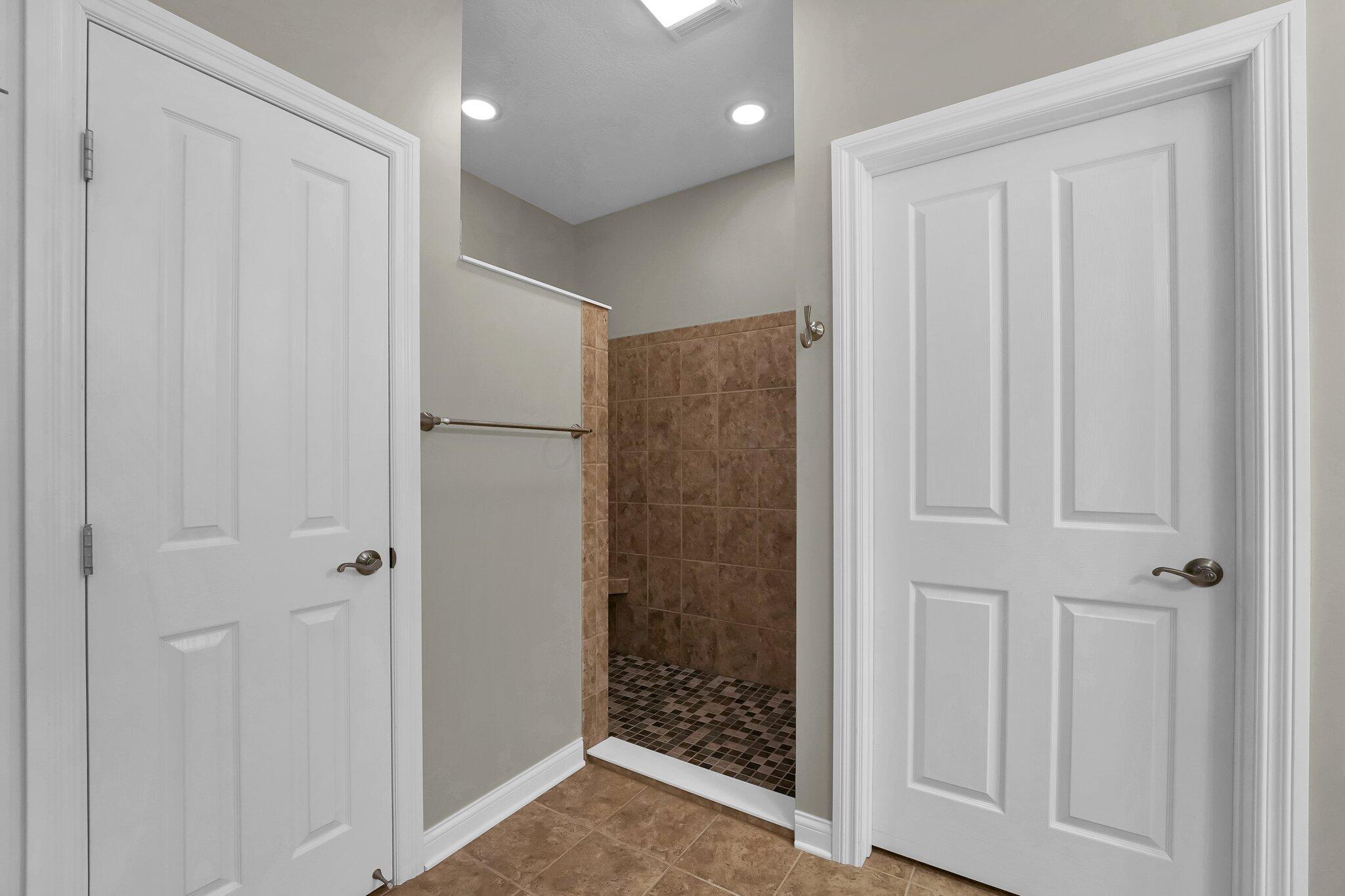 6798 Garden View Dr Drive