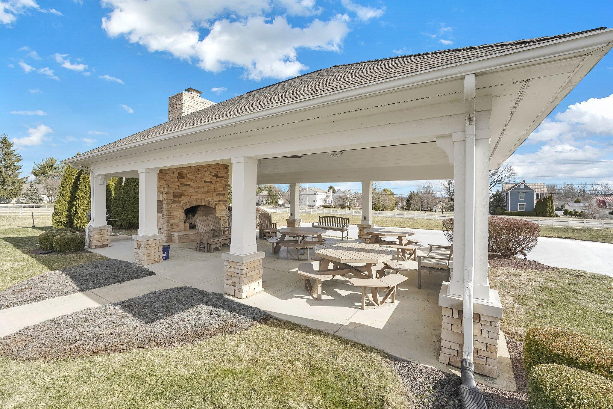 6798 Garden View Dr Drive