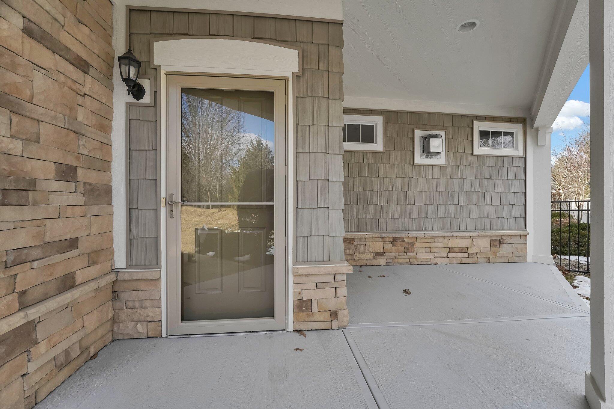 6798 Garden View Dr Drive