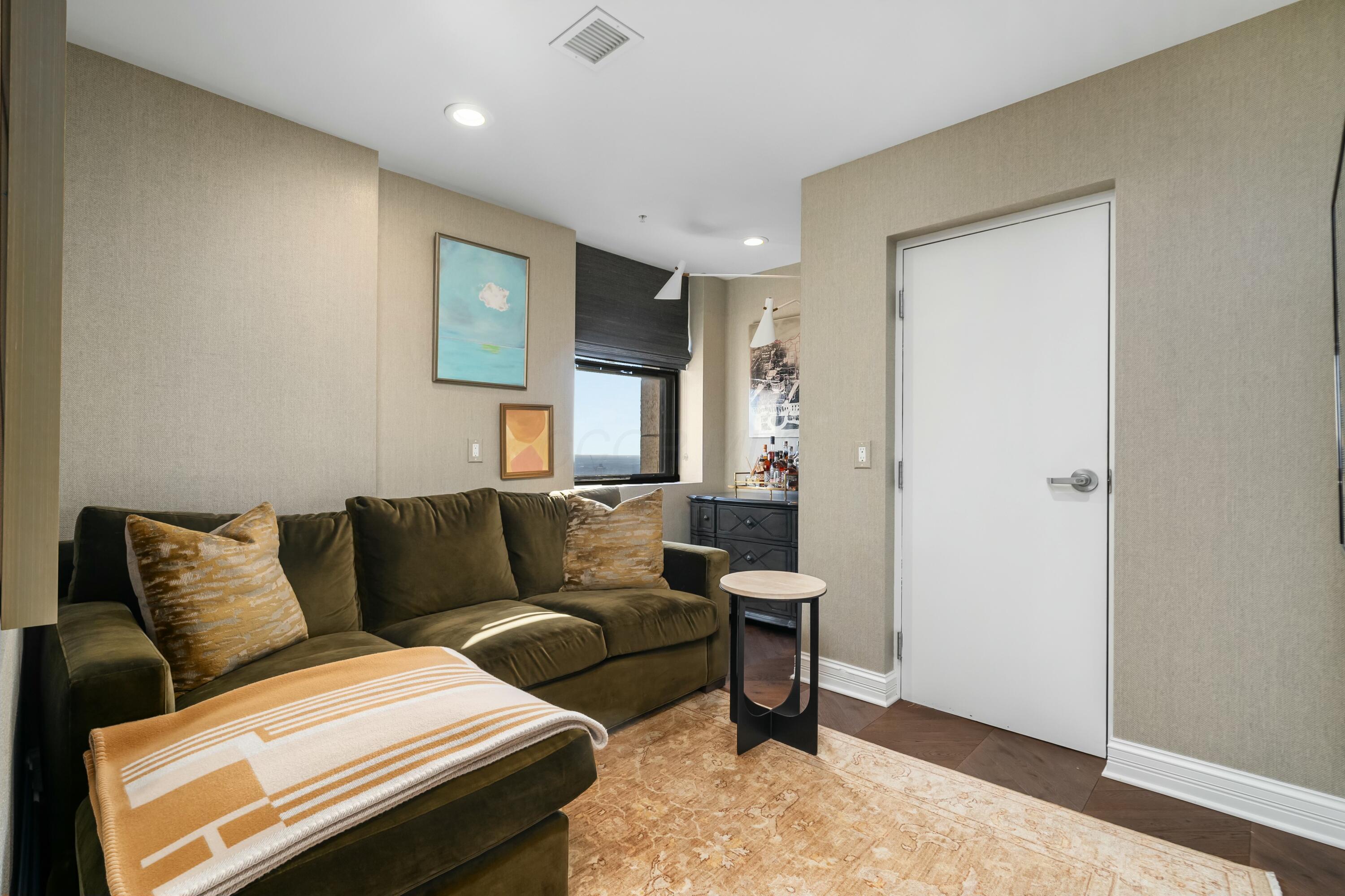 50 W Broad Street, 3603