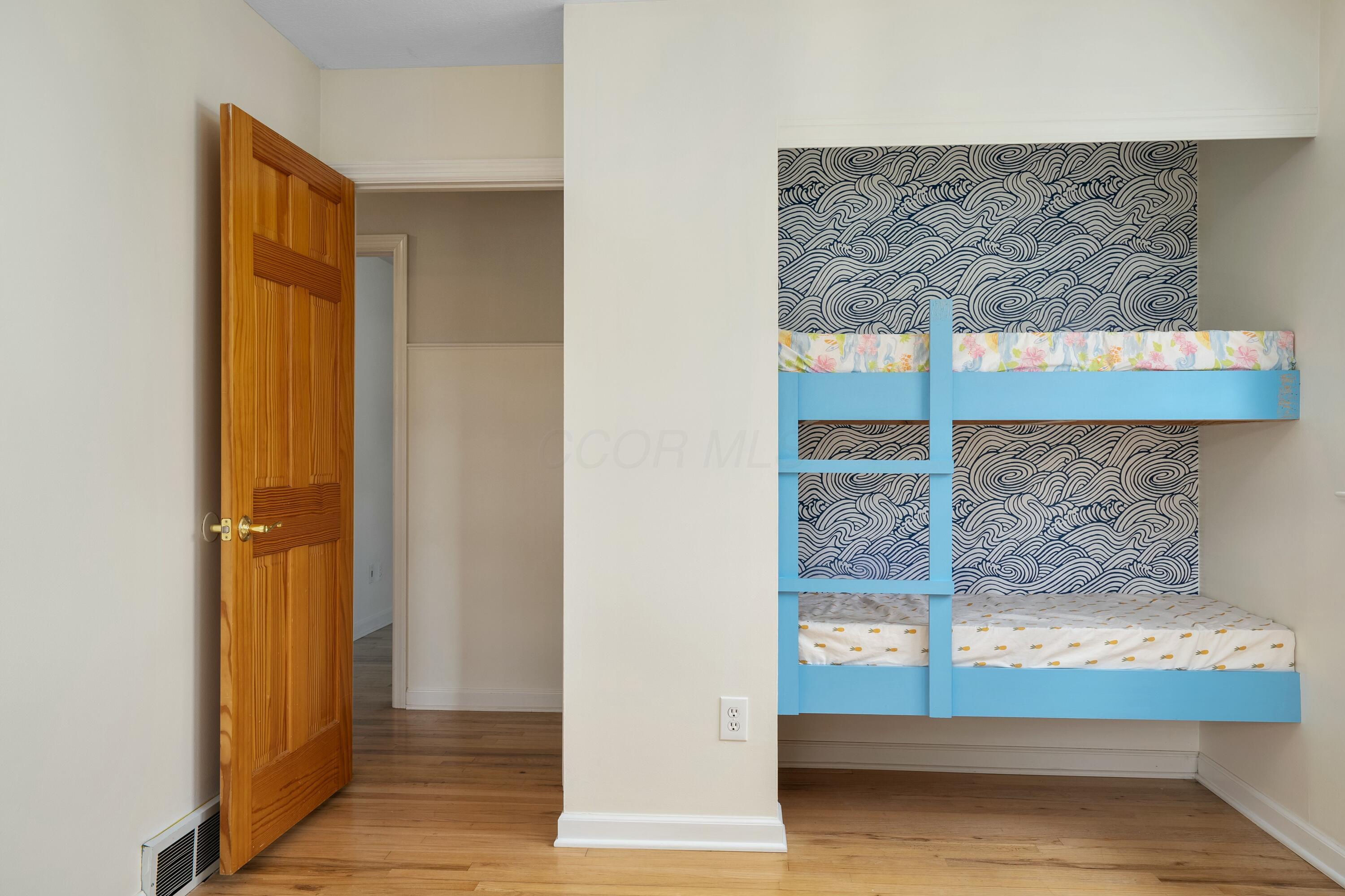 135 Heischman Avenue