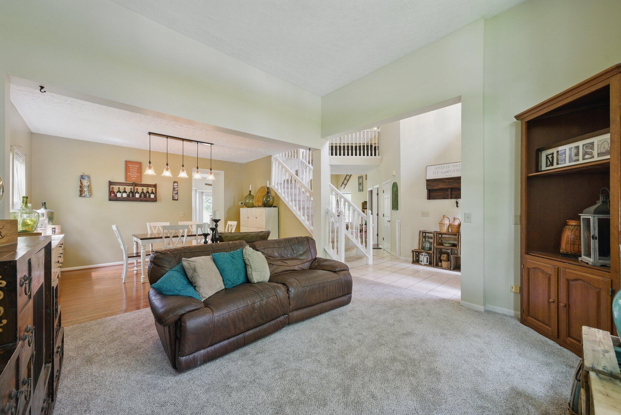 93 Hampton Park W