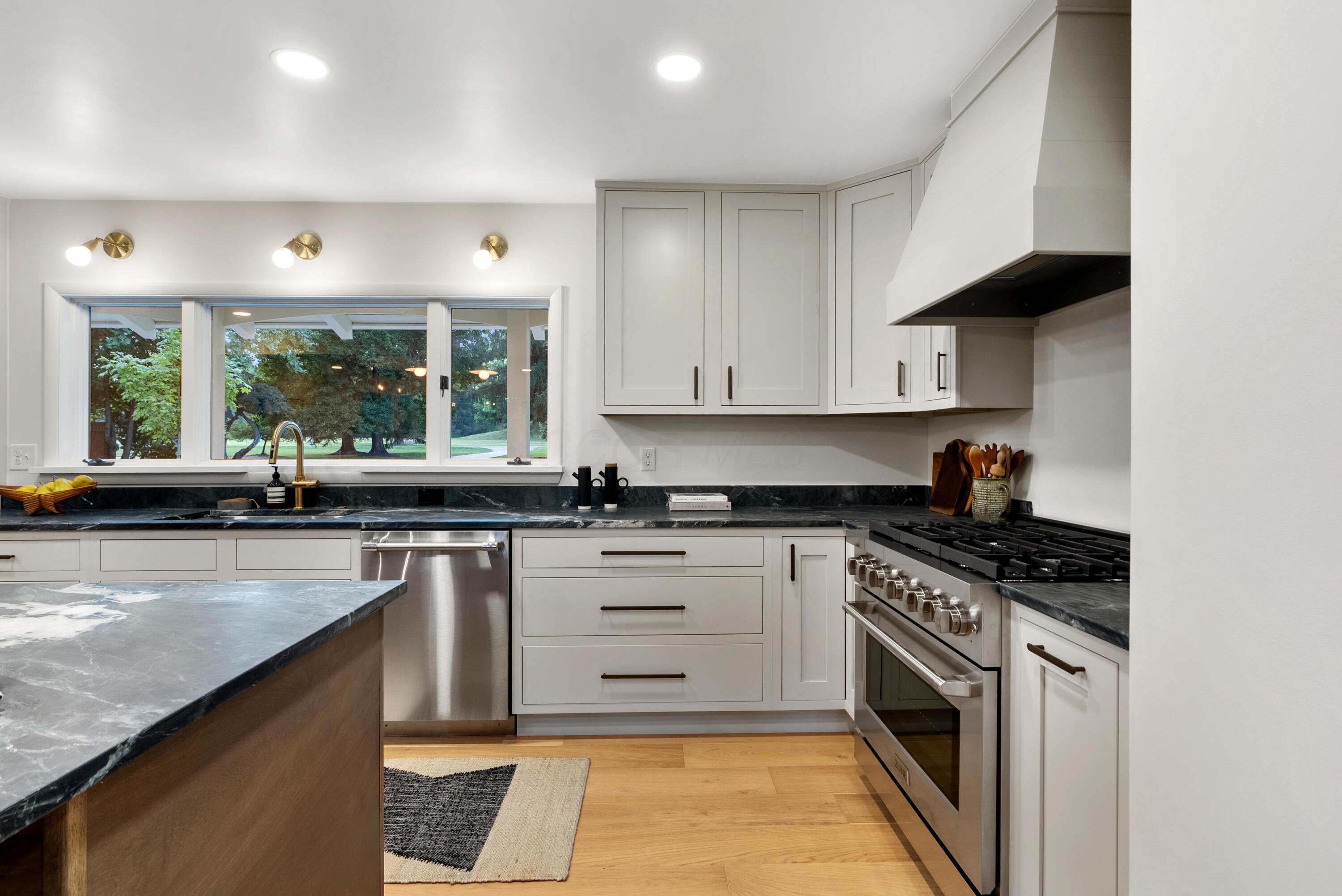 6380 Plesenton Drive