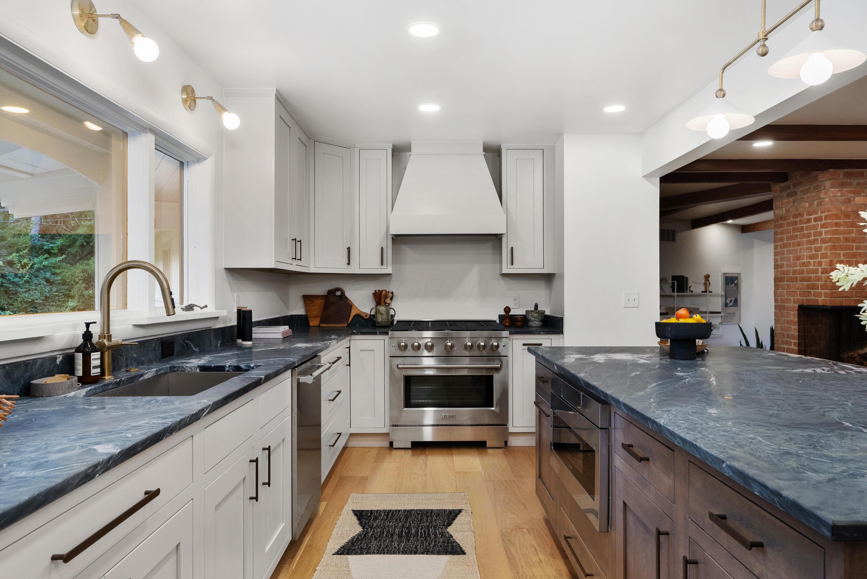 6380 Plesenton Drive