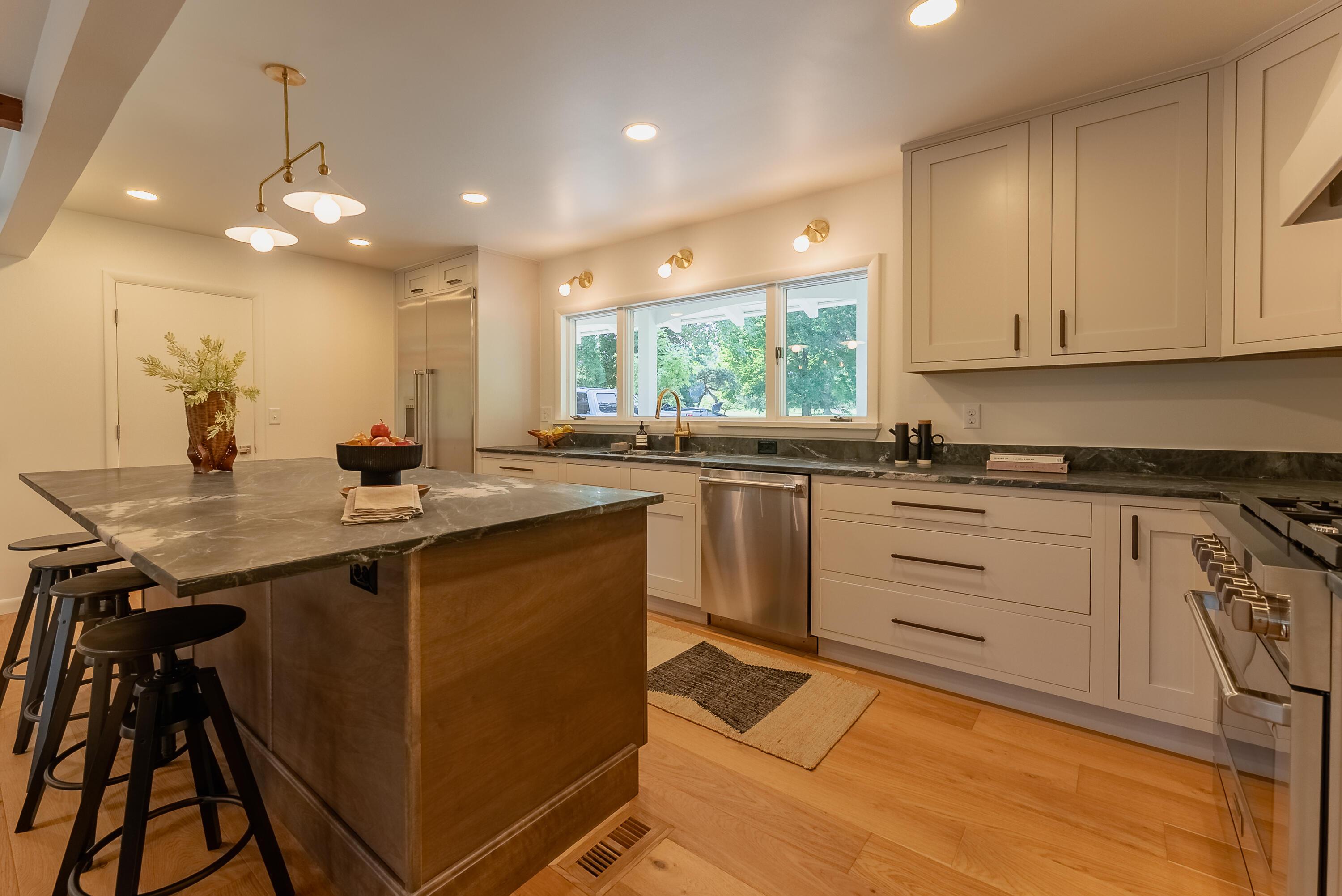 6380 Plesenton Drive