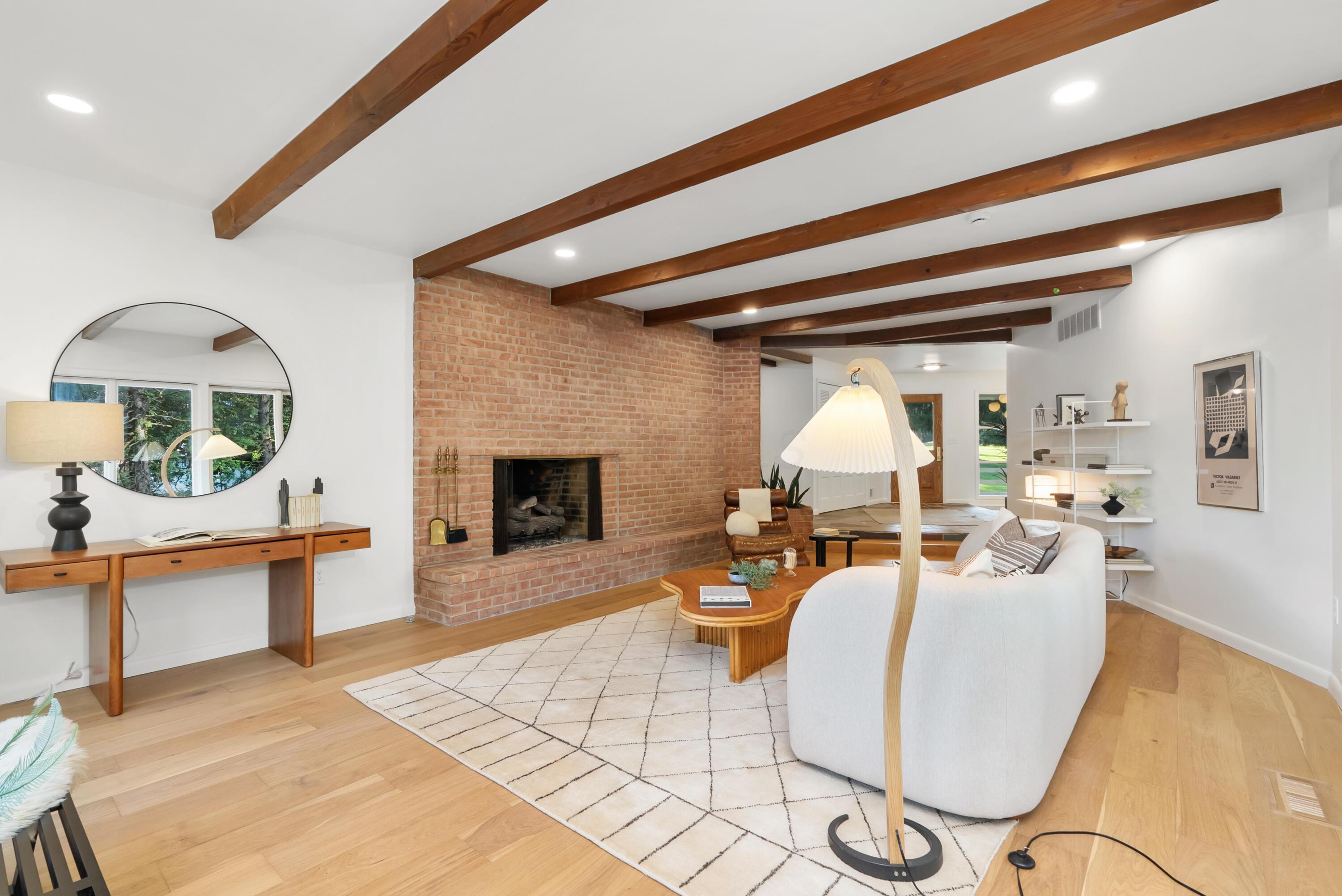 6380 Plesenton Drive