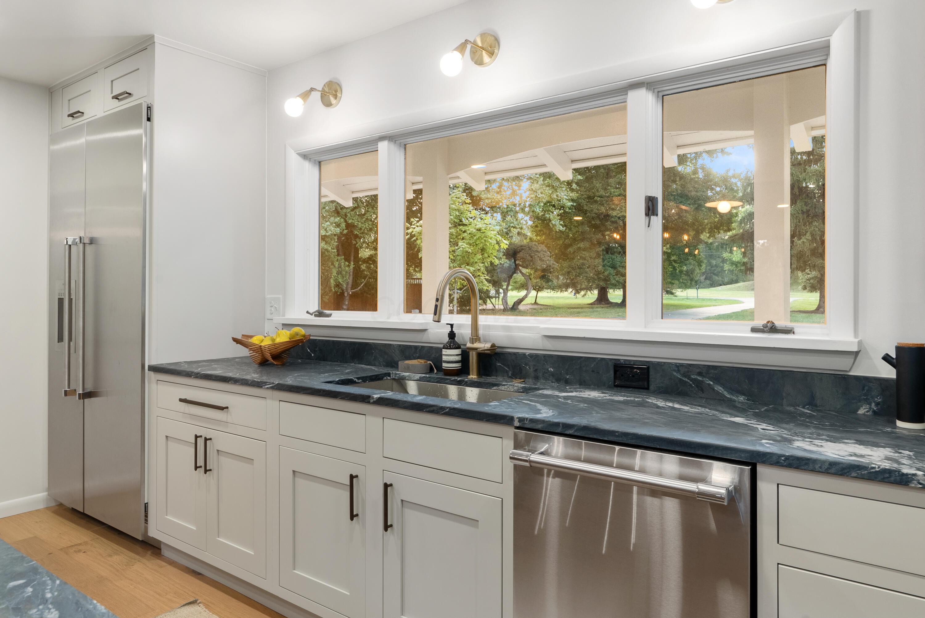 6380 Plesenton Drive