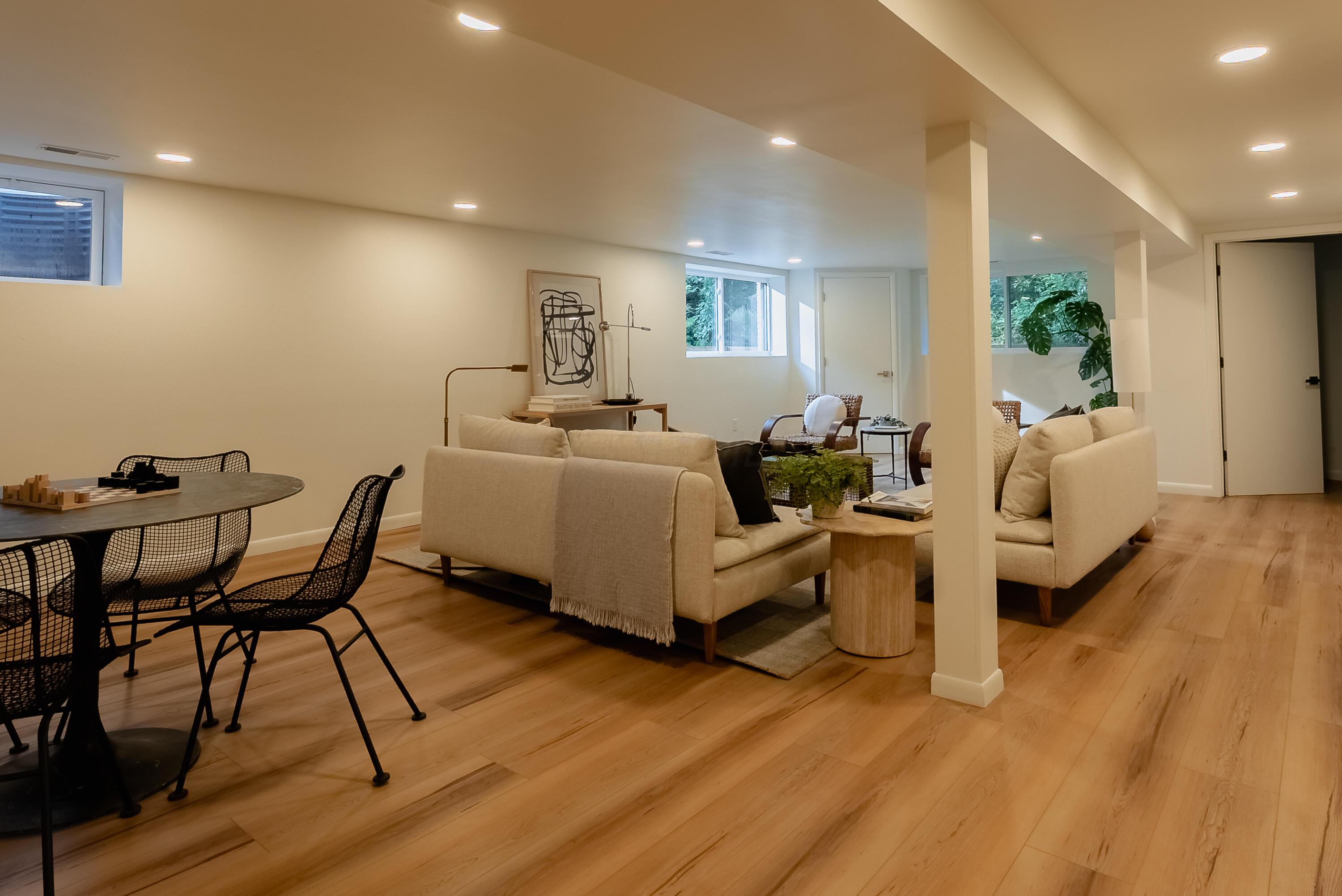 6380 Plesenton Drive