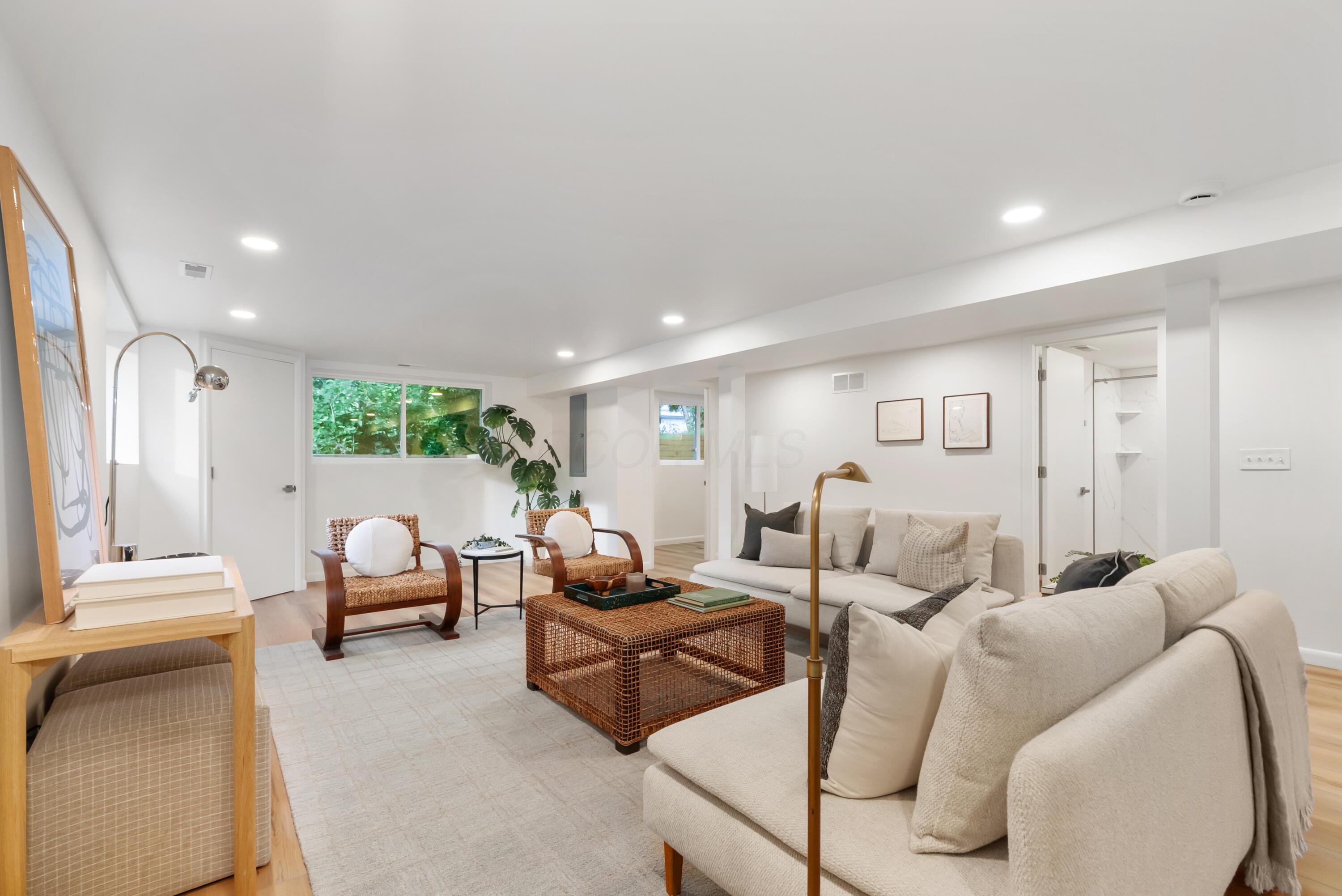 6380 Plesenton Drive