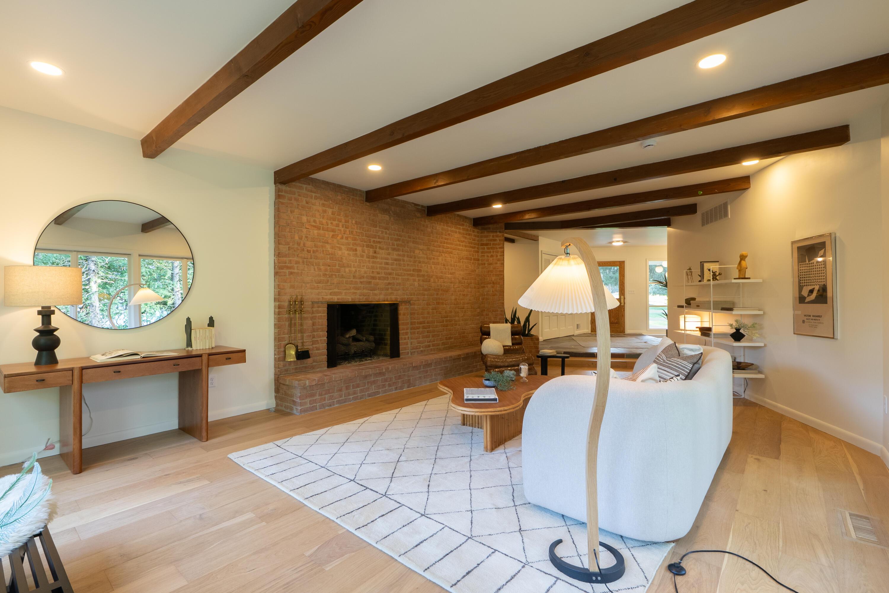 6380 Plesenton Drive