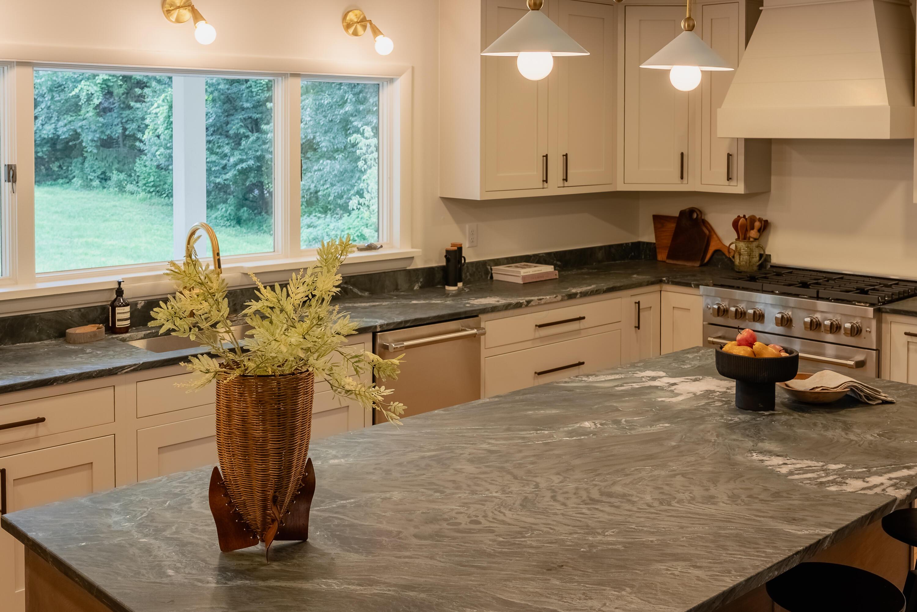 6380 Plesenton Drive