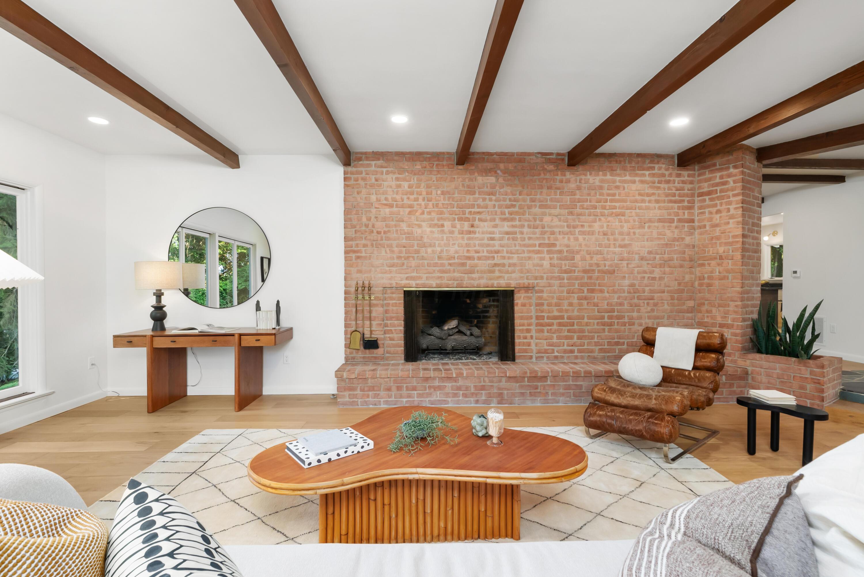 6380 Plesenton Drive