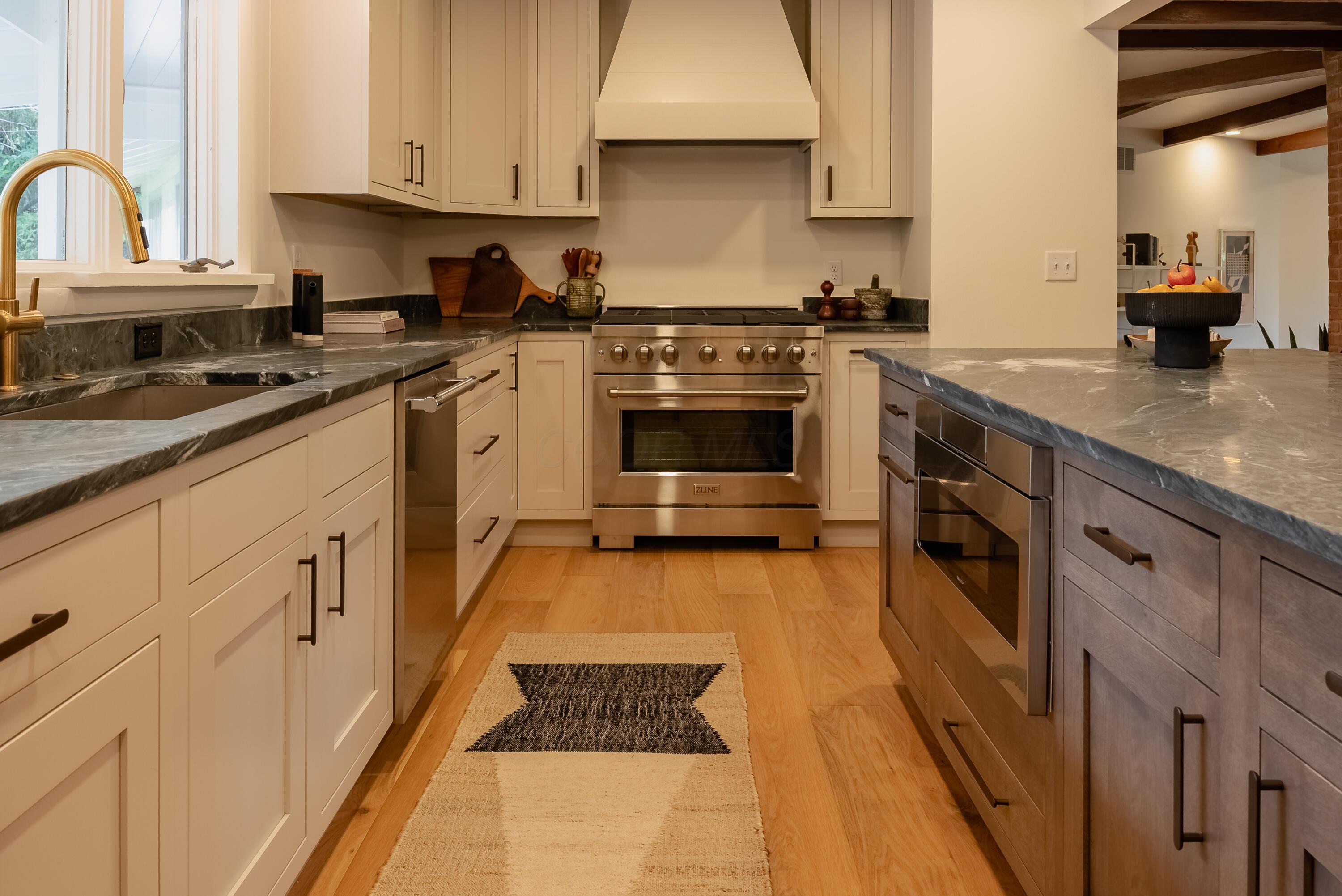 6380 Plesenton Drive