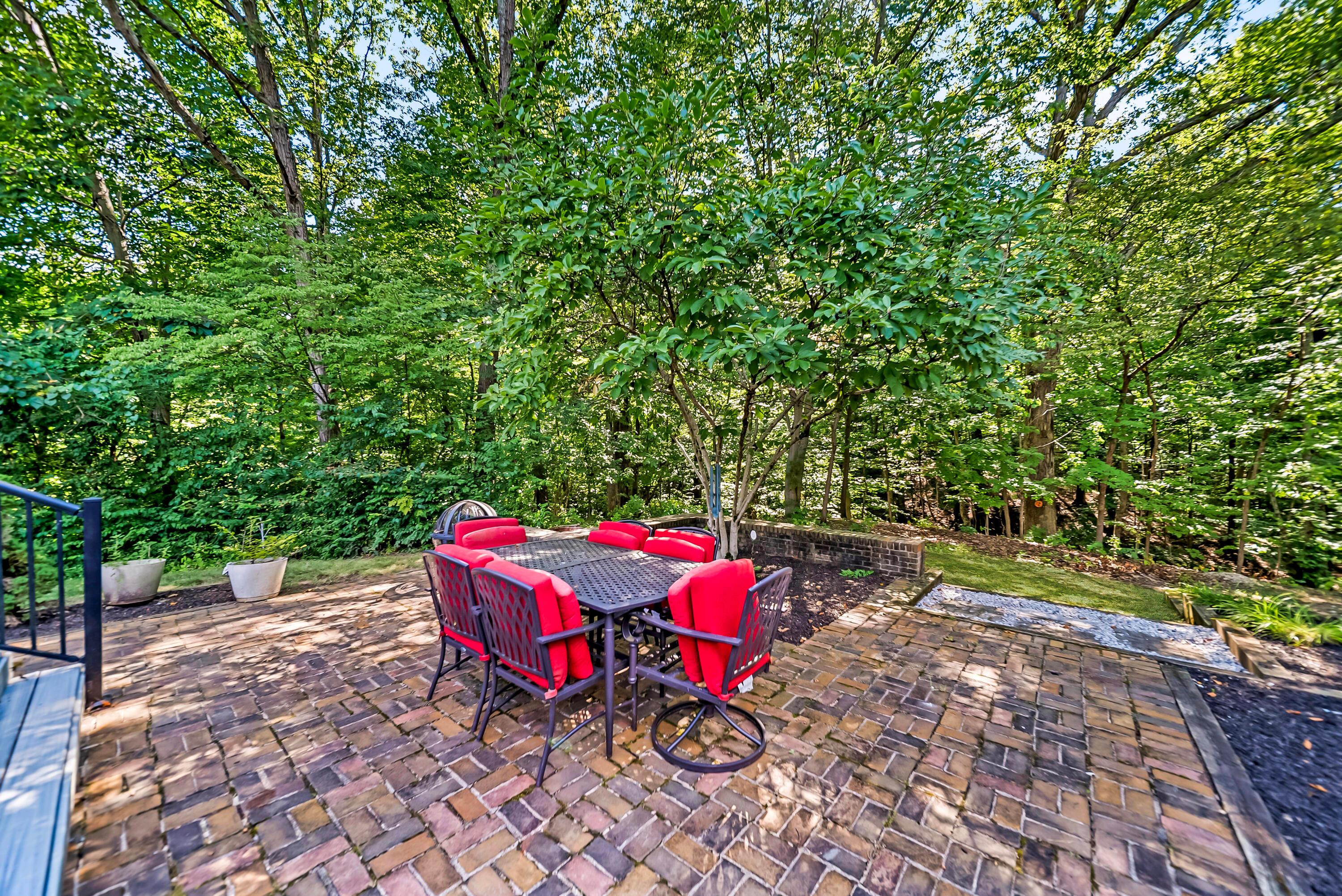 785 Old Woods Road