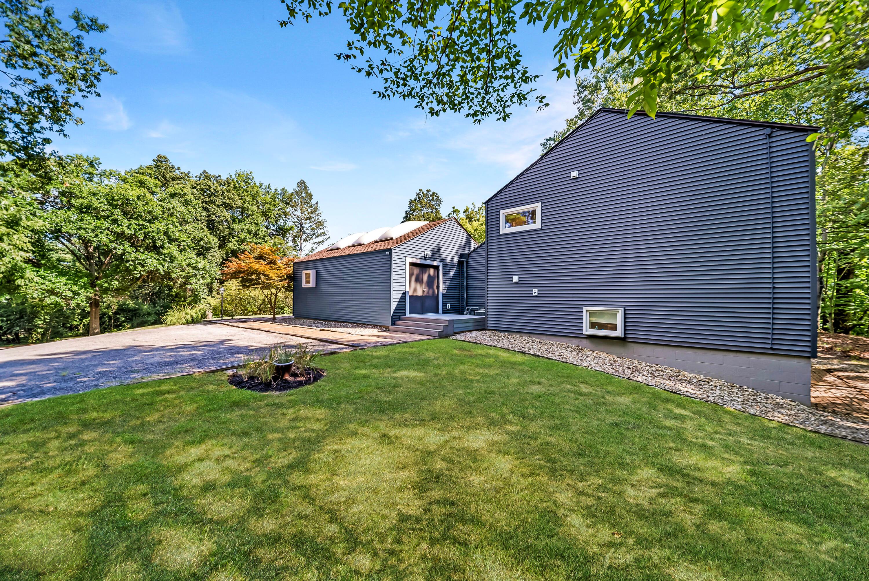 785 Old Woods Road