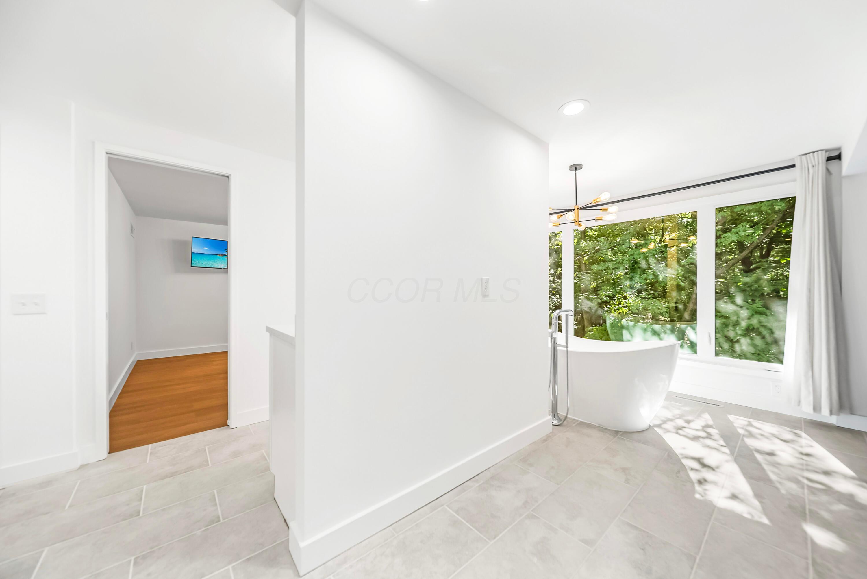 785 Old Woods Road