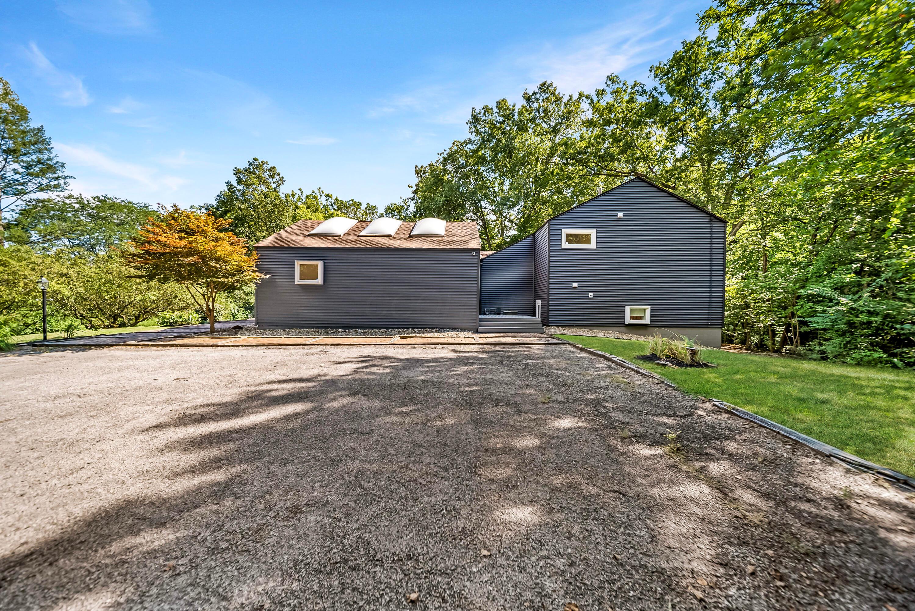 785 Old Woods Road