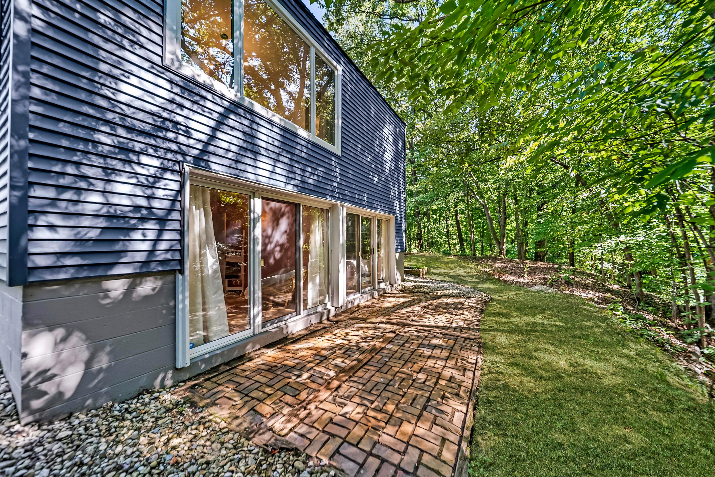785 Old Woods Road
