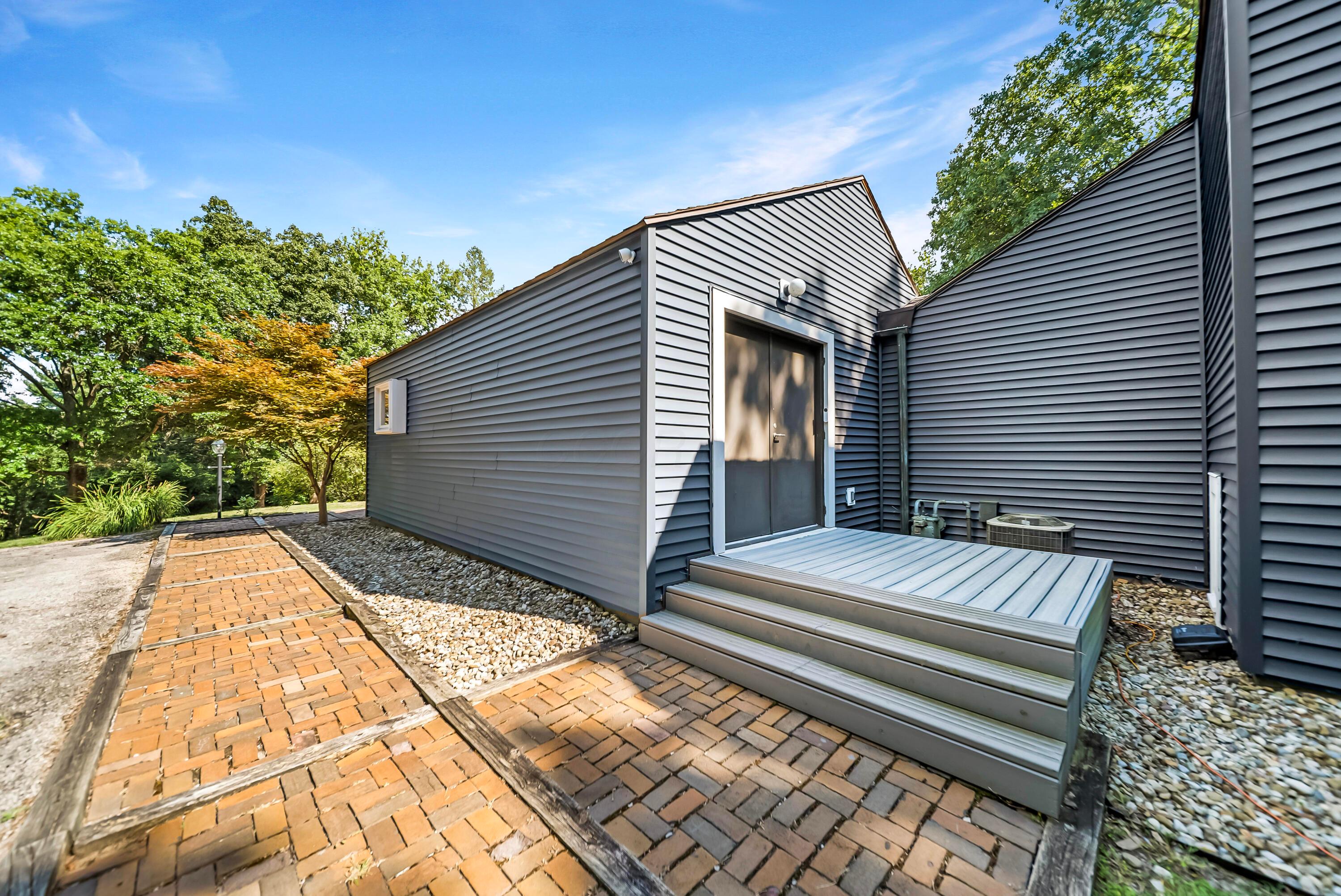 785 Old Woods Road