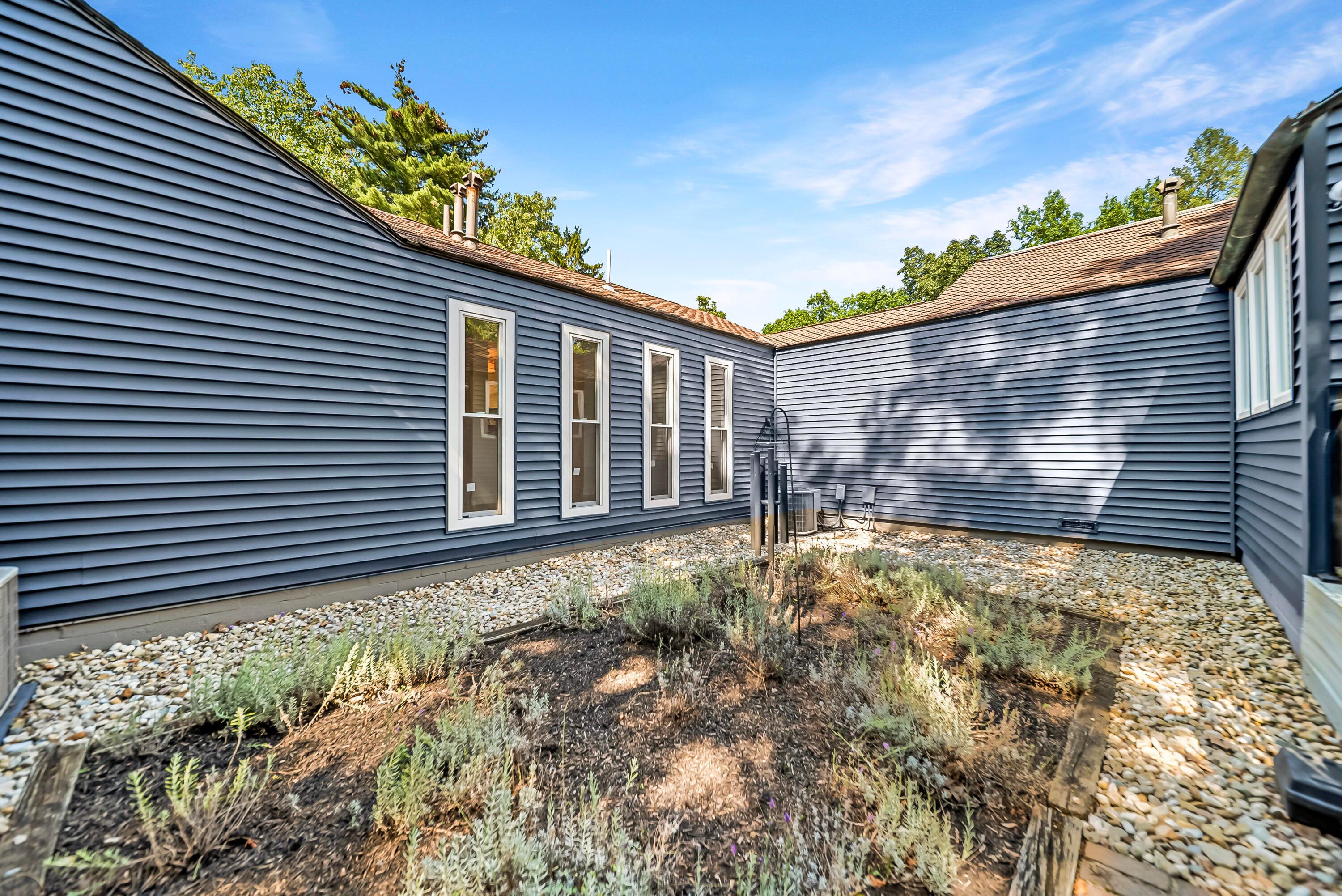 785 Old Woods Road