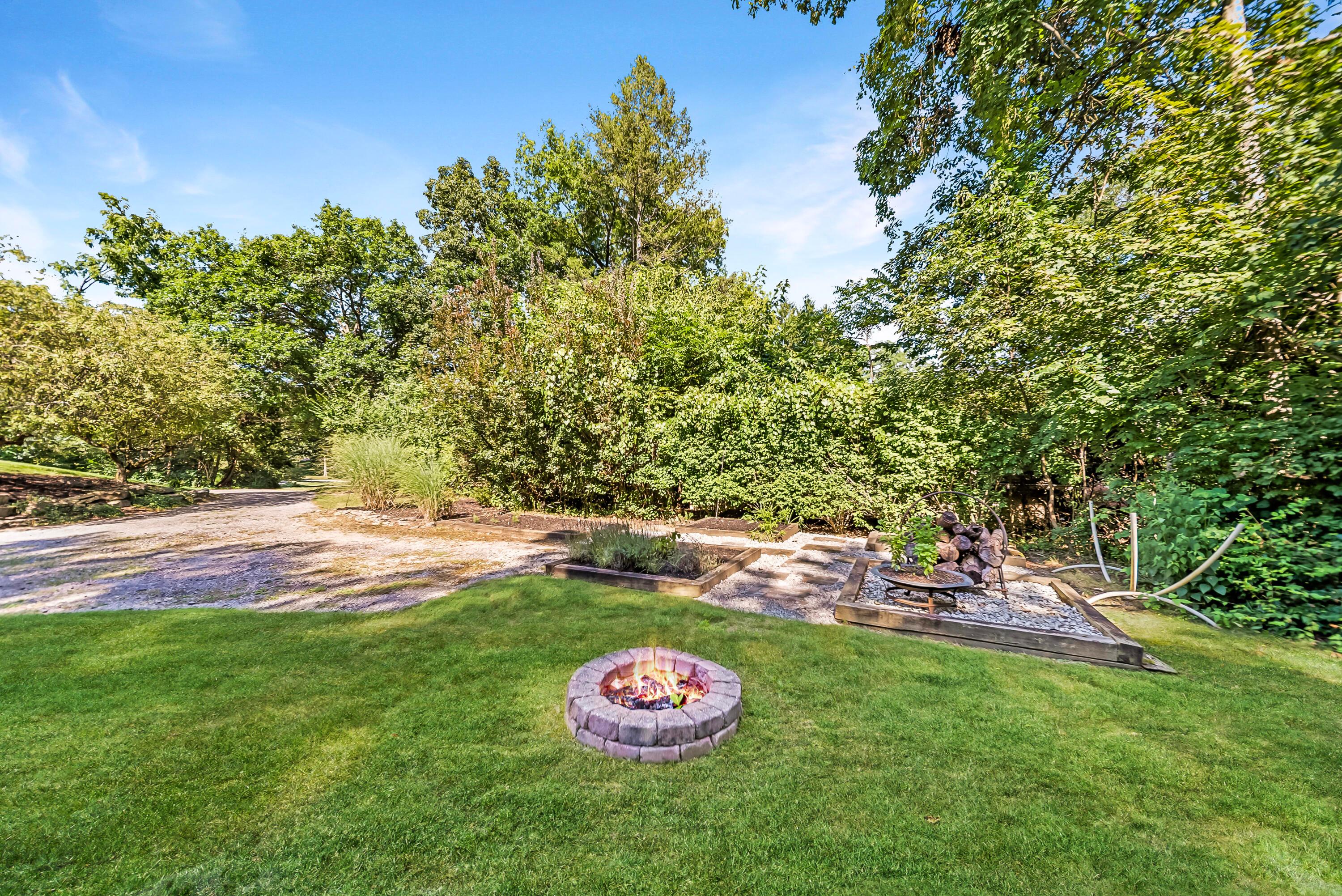 785 Old Woods Road