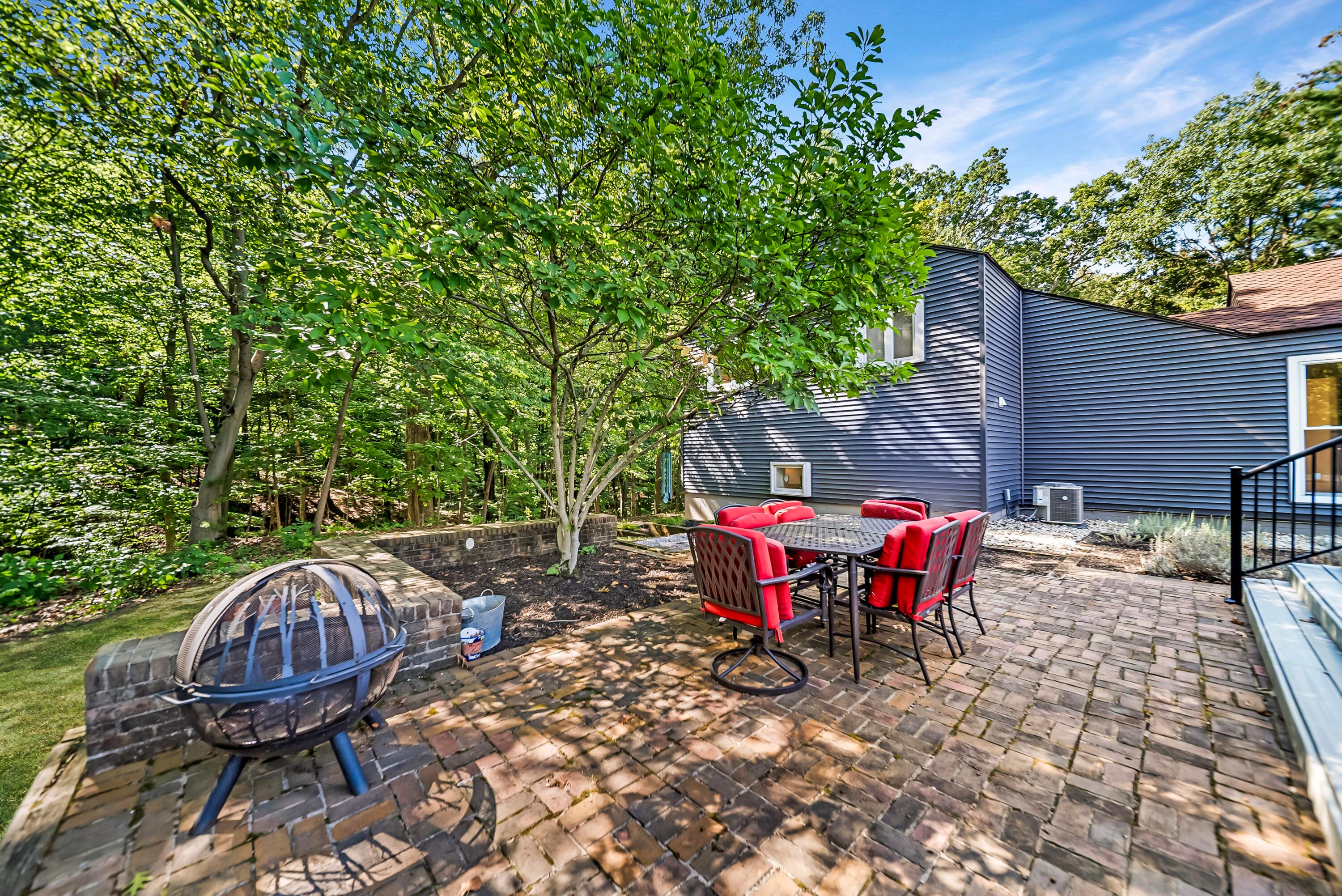 785 Old Woods Road