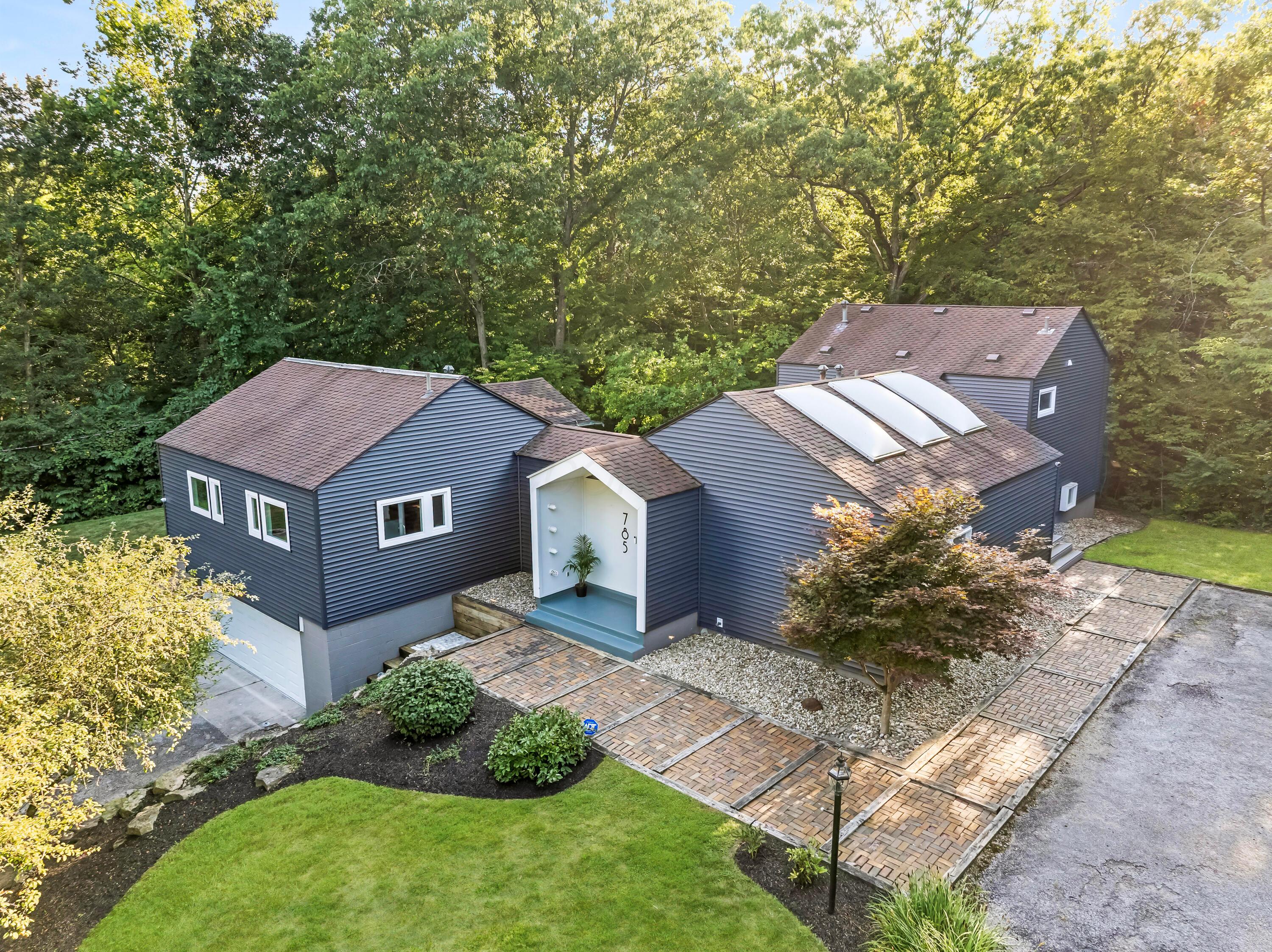 785 Old Woods Road