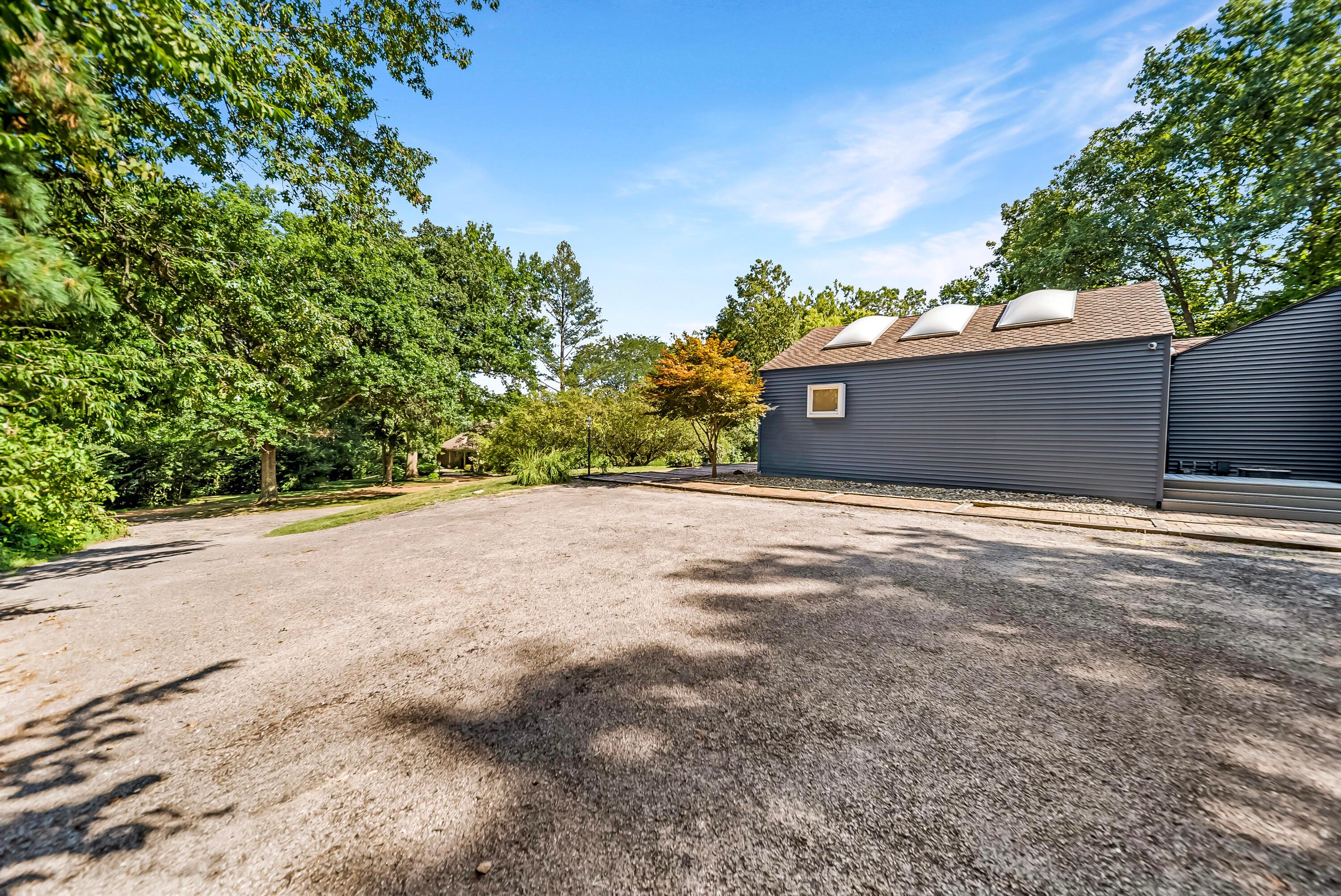 785 Old Woods Road