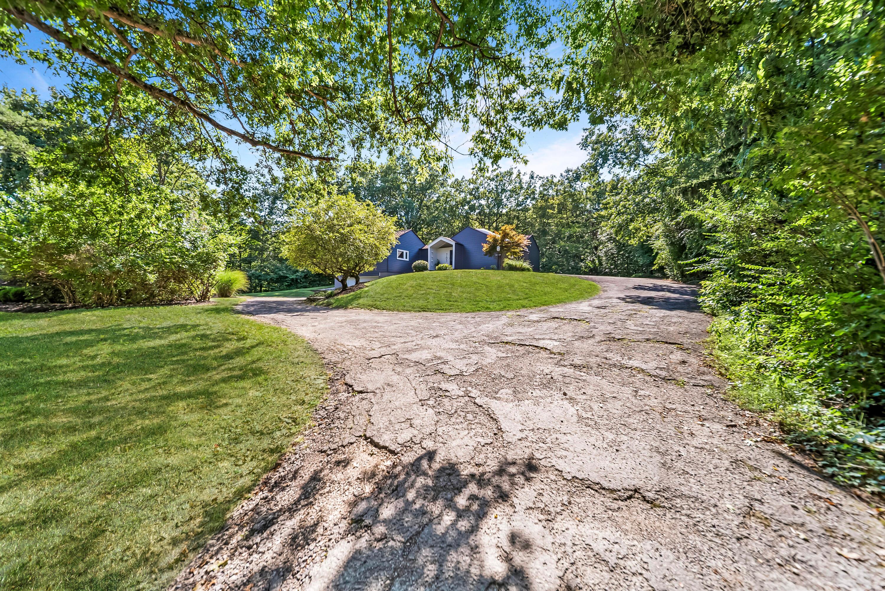 785 Old Woods Road