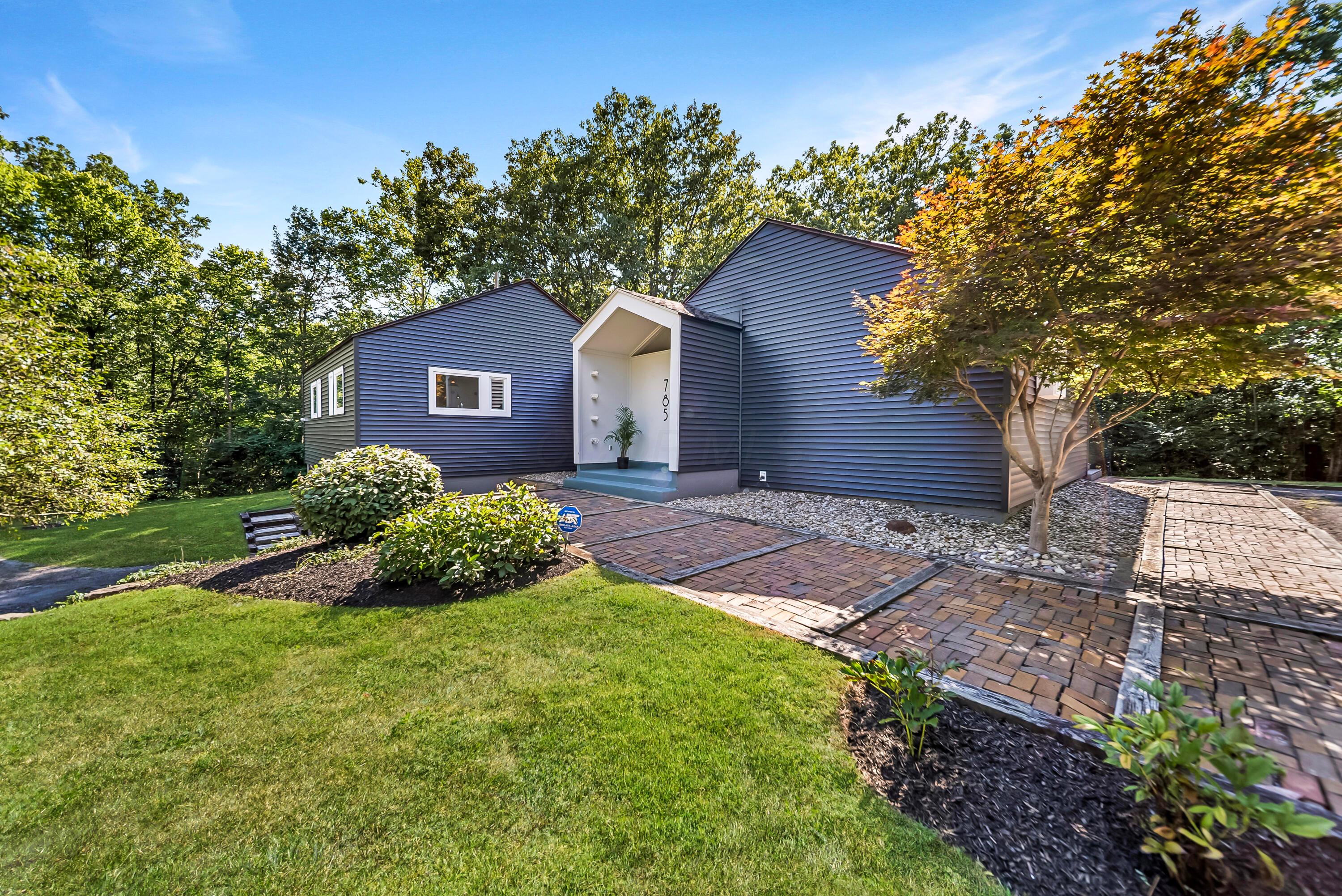 785 Old Woods Road