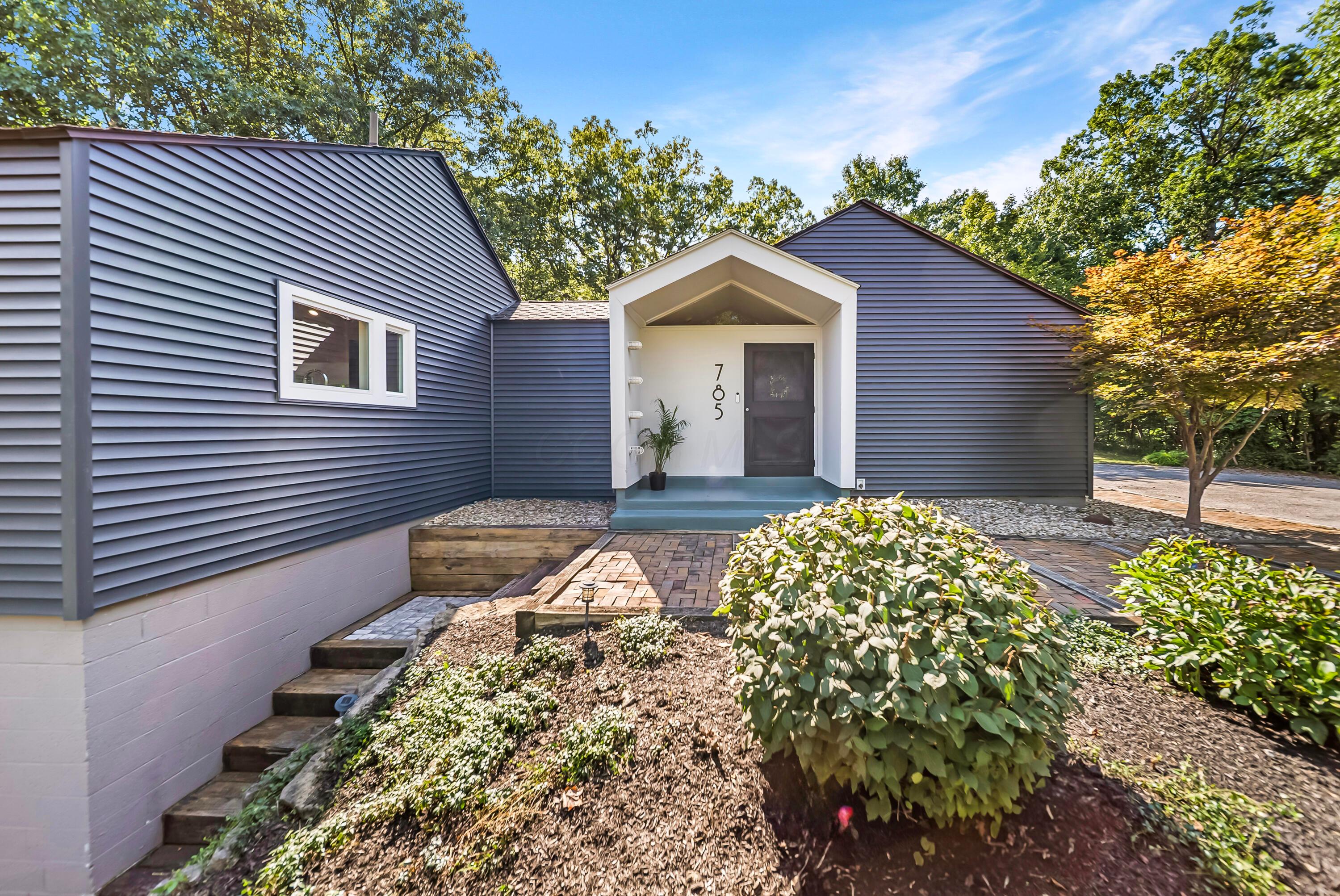 785 Old Woods Road