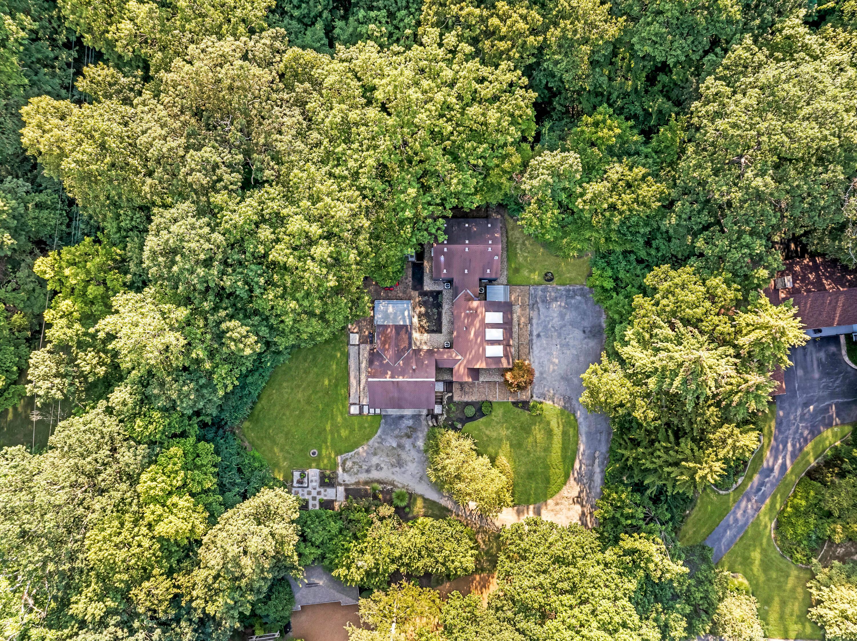 785 Old Woods Road