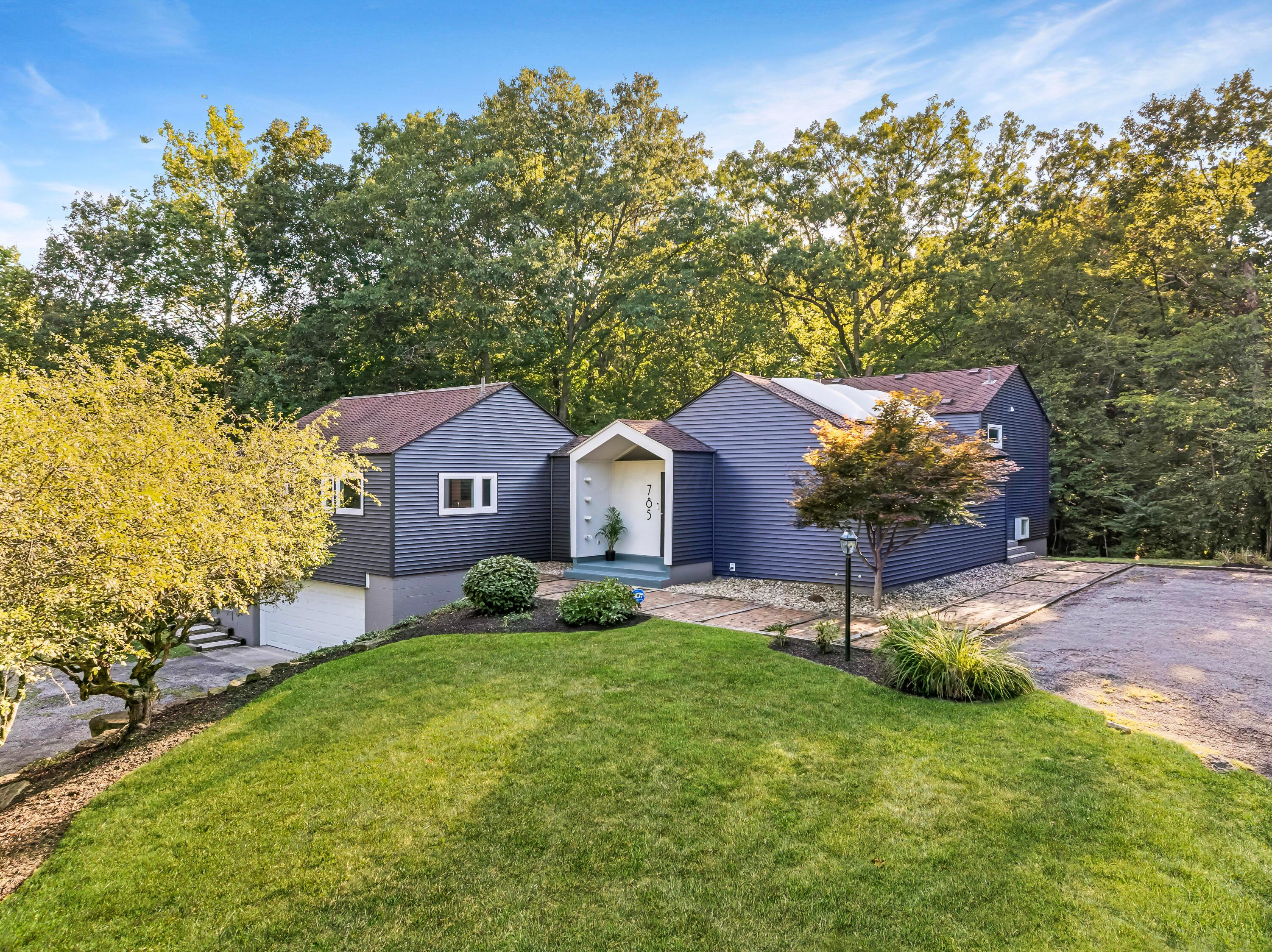 785 Old Woods Road
