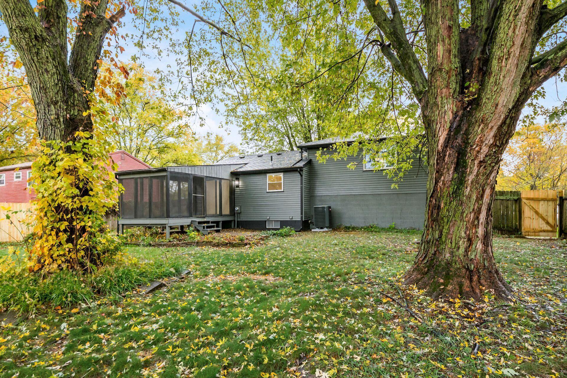 1325 Carlyle Drive