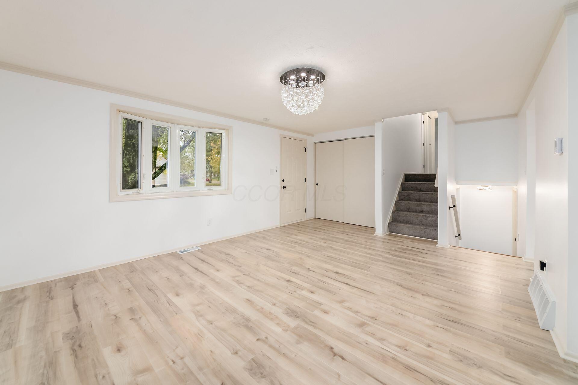 1325 Carlyle Drive