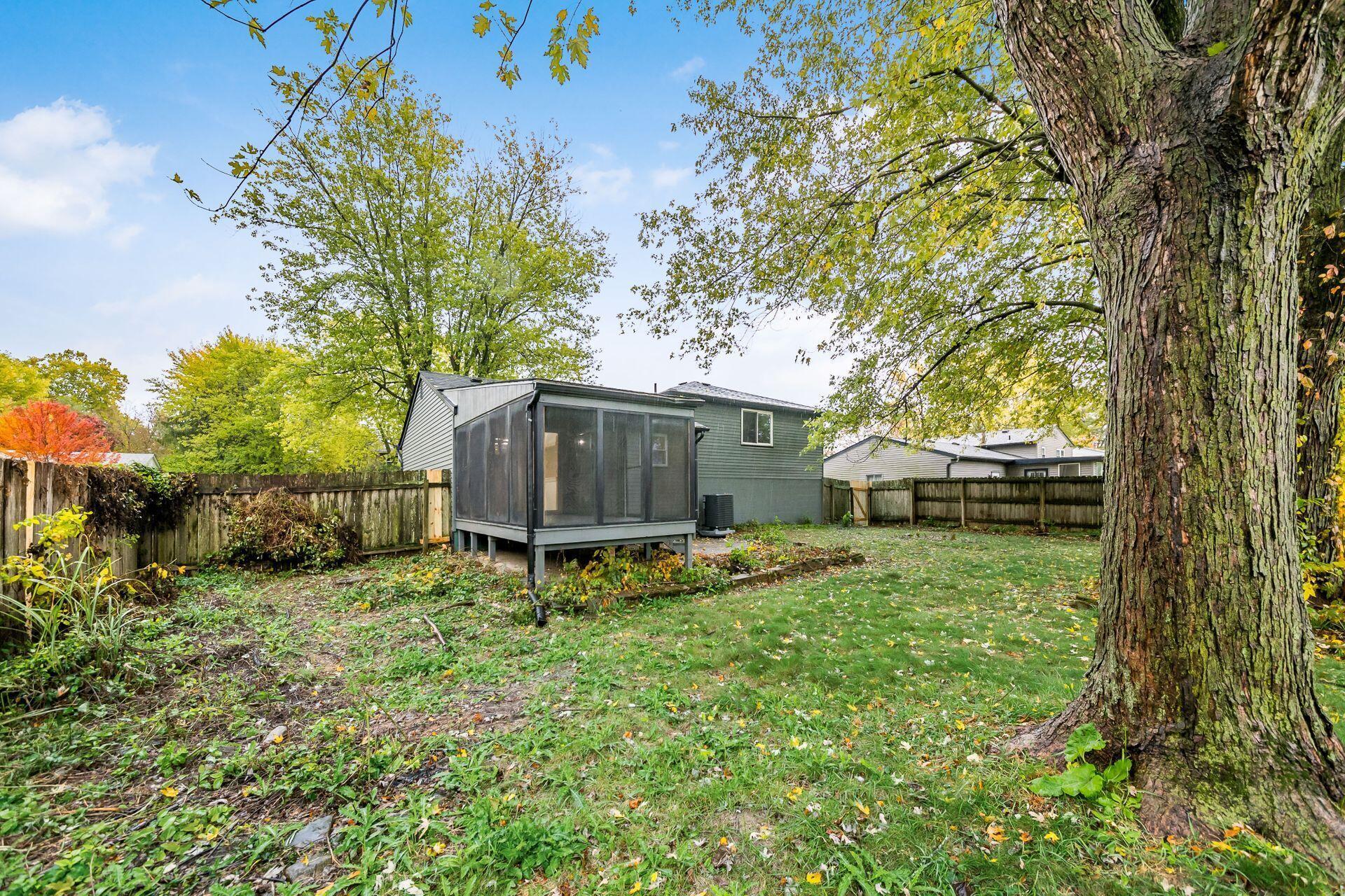 1325 Carlyle Drive