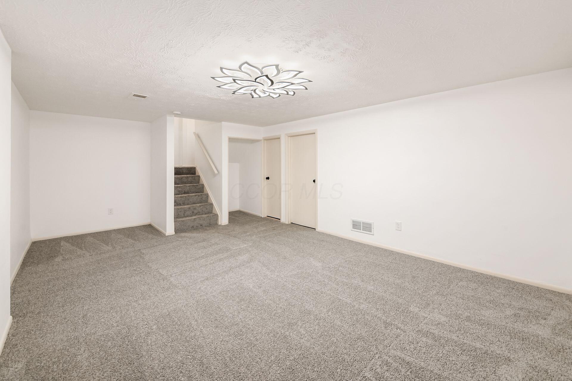 1325 Carlyle Drive