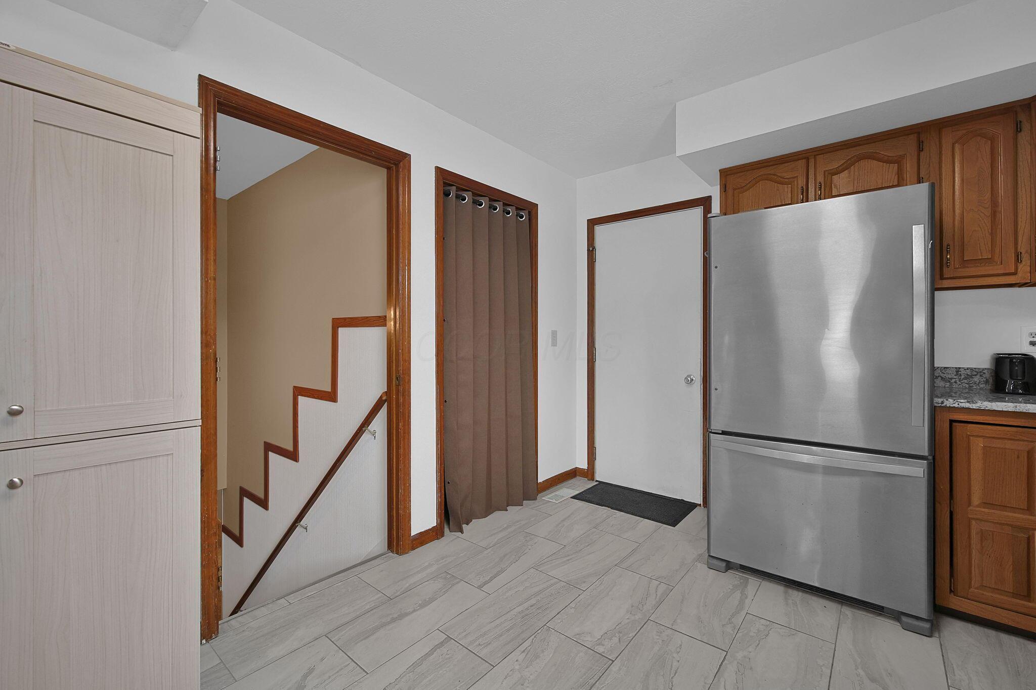 97 Crossing Place