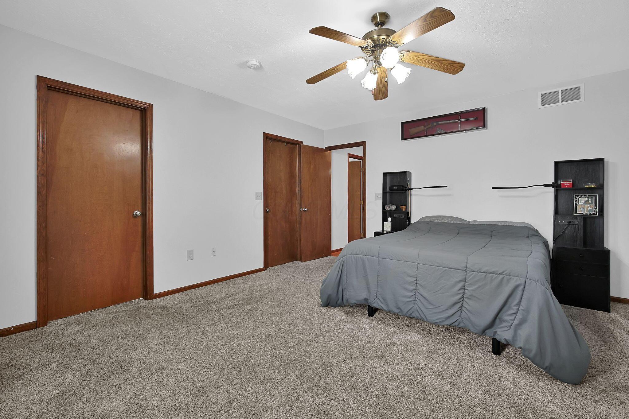 97 Crossing Place