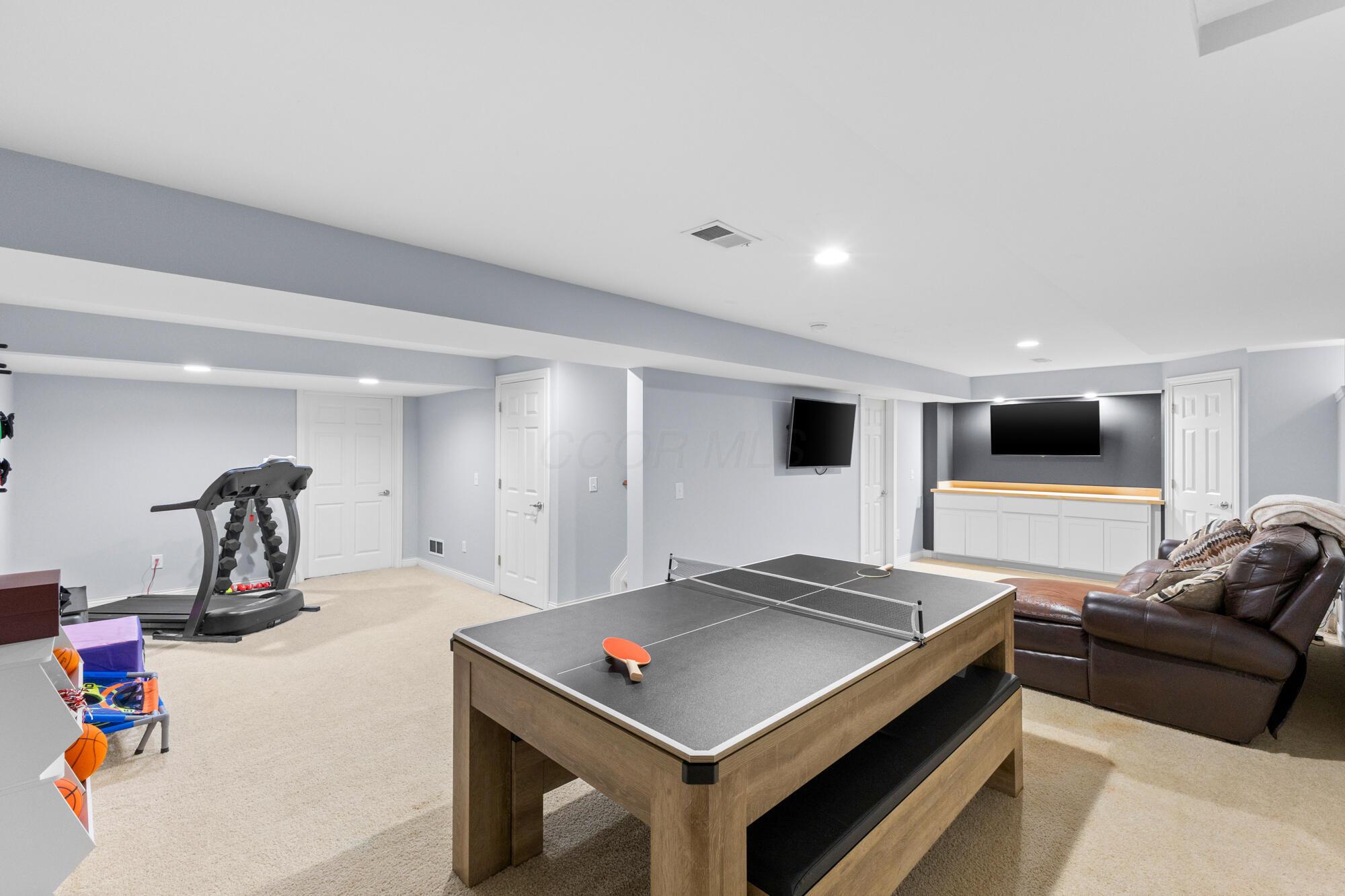 6113 El Camino Drive