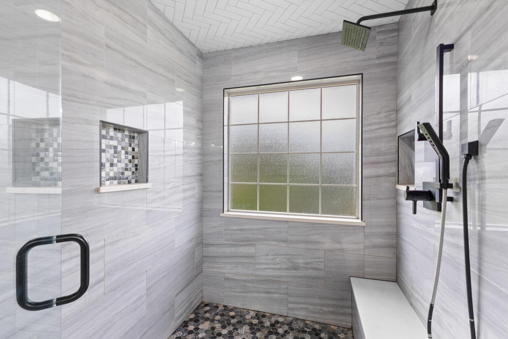 6113 El Camino Drive