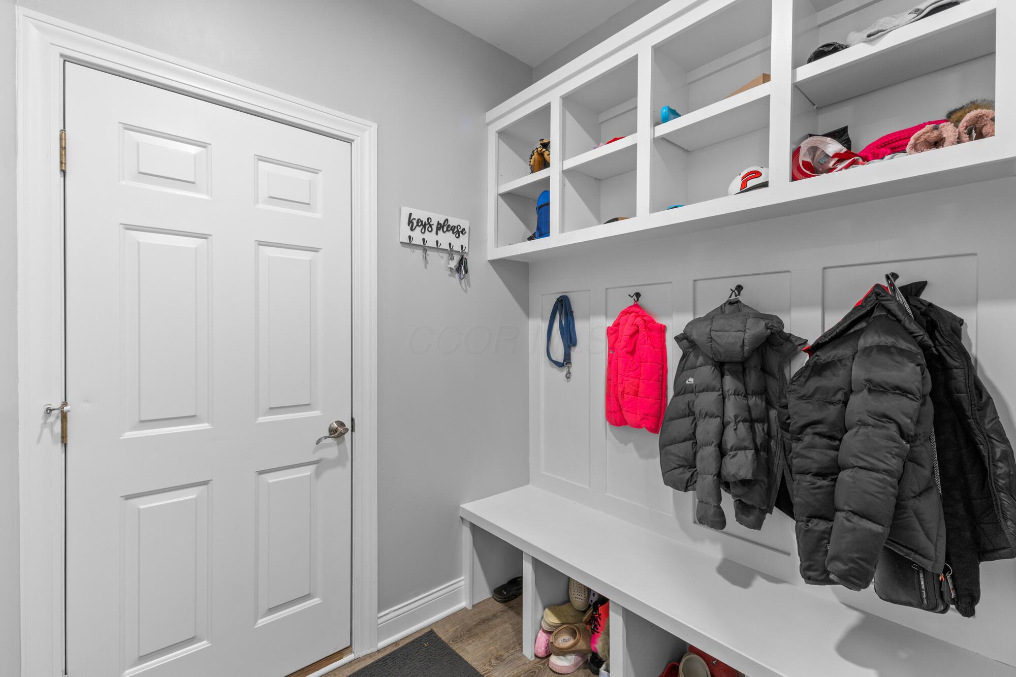 6113 El Camino Drive