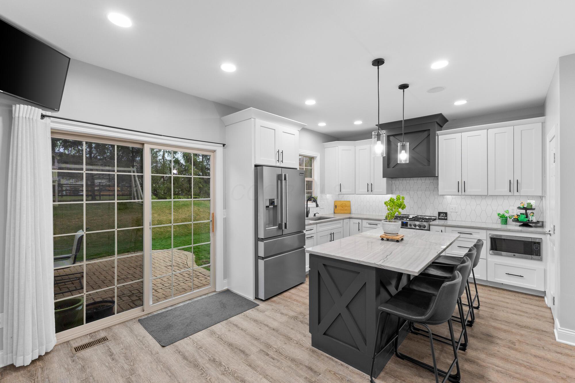 6113 El Camino Drive