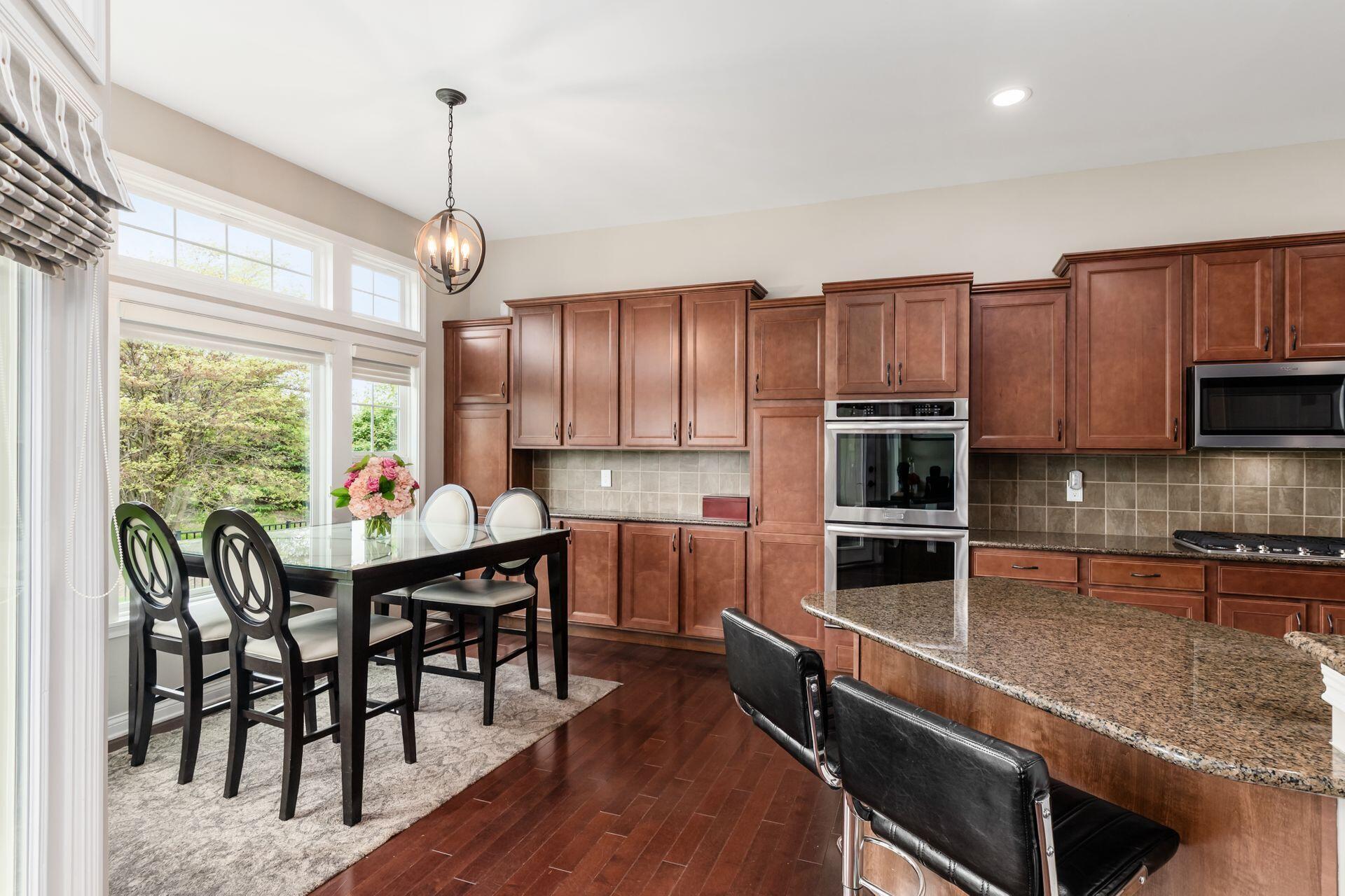 5696 Trafalgar Lane