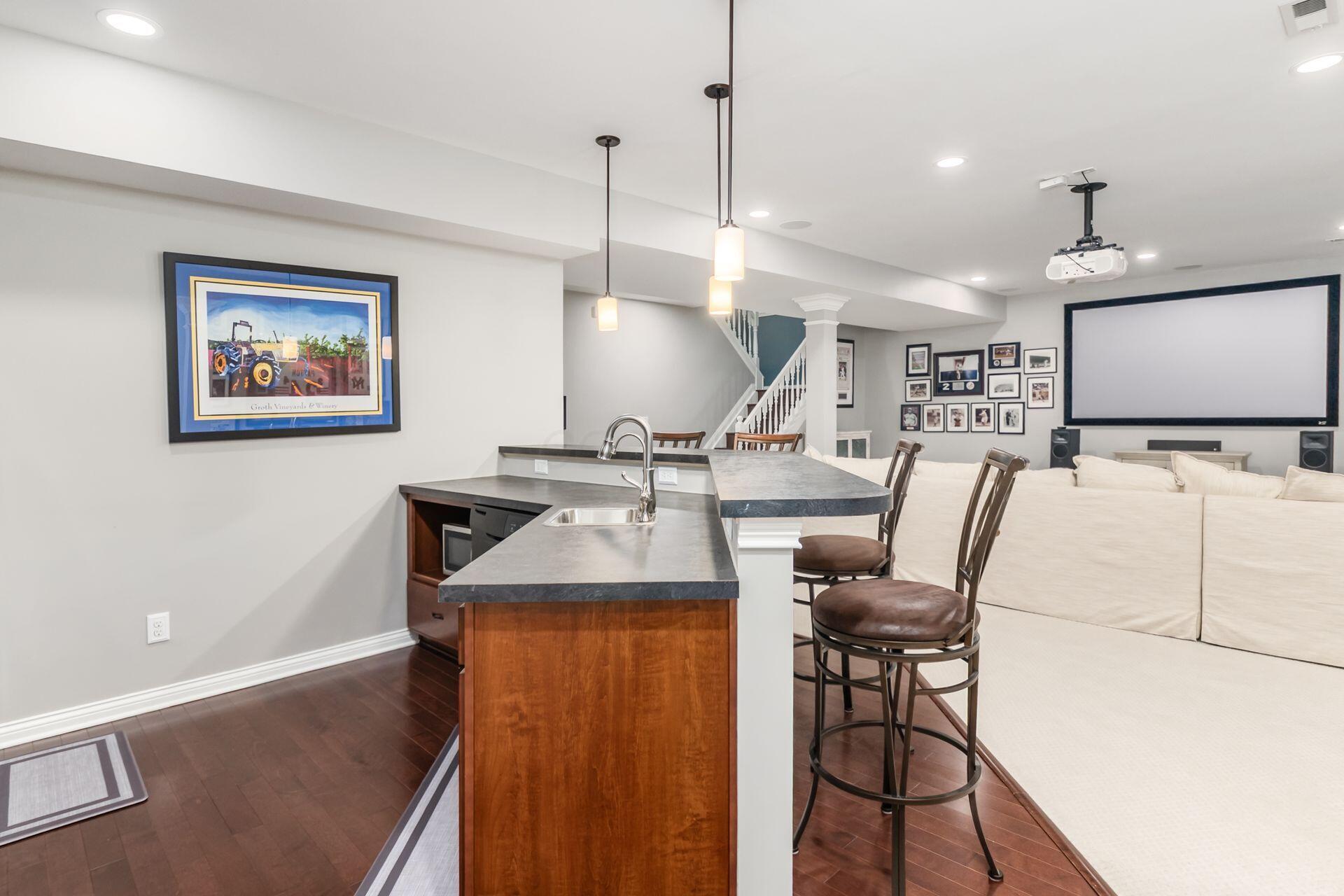 5696 Trafalgar Lane
