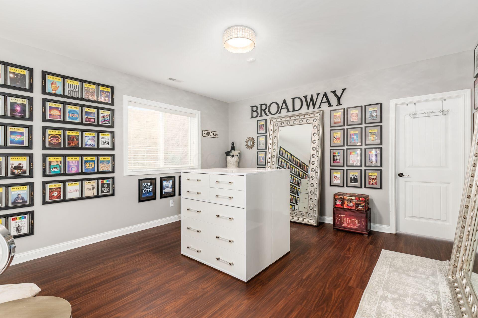 5696 Trafalgar Lane