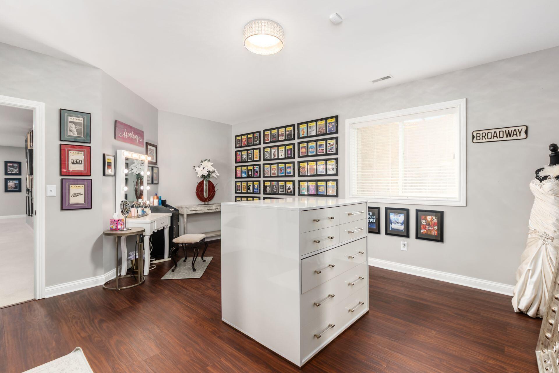 5696 Trafalgar Lane