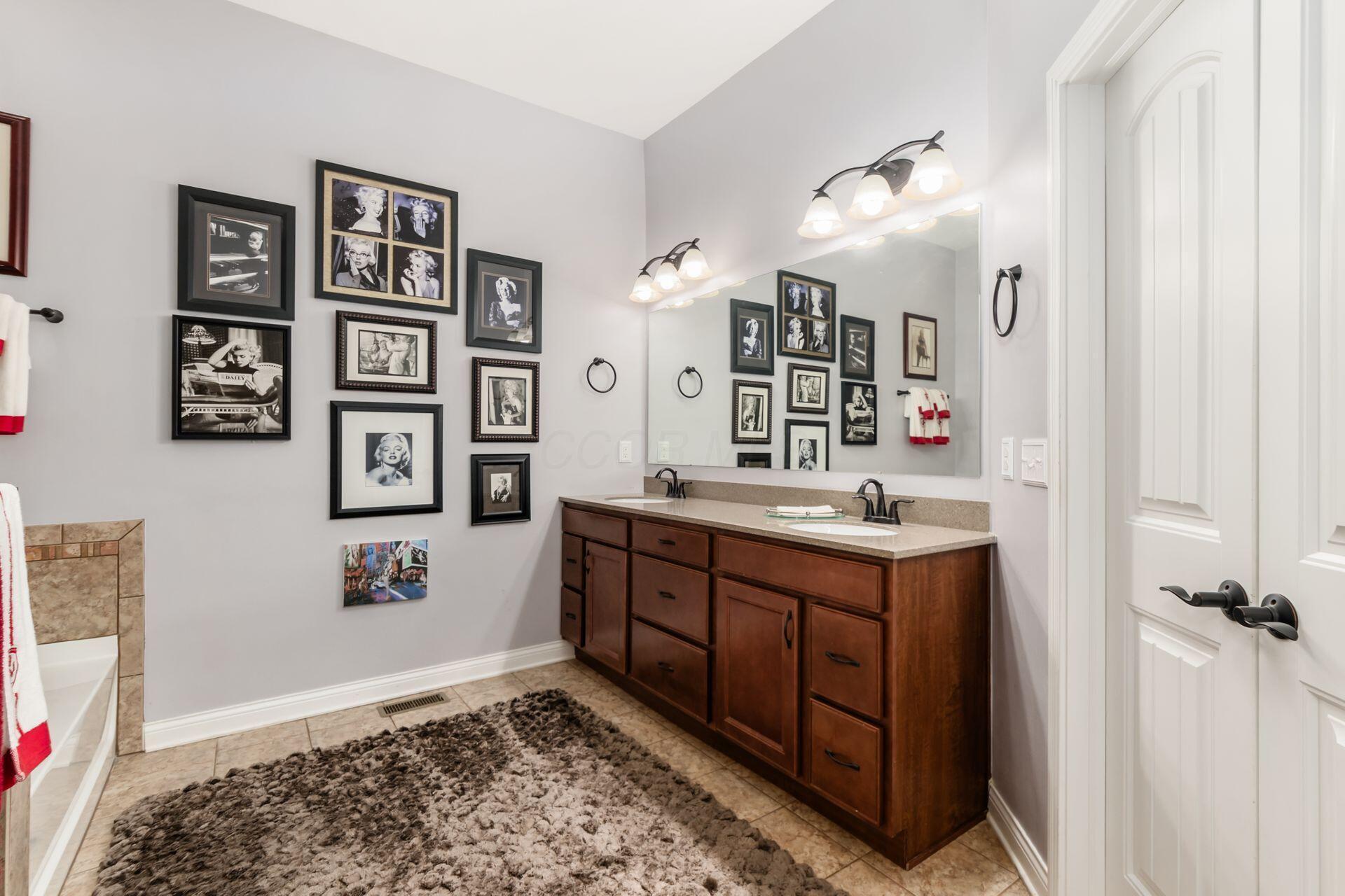 5696 Trafalgar Lane